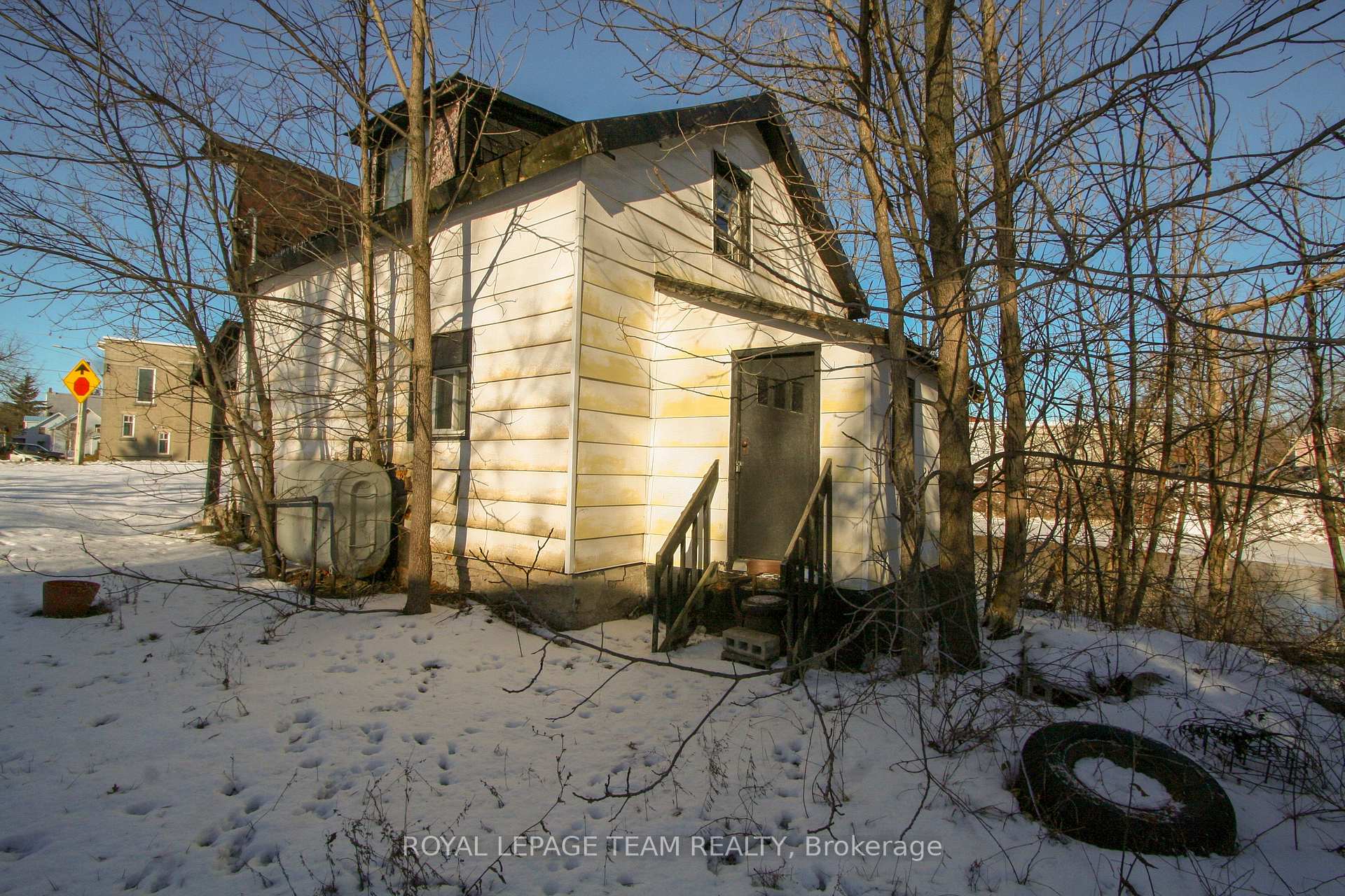 Photo 4 of 1 Main Street N, North Dundas, Chesterville — HOMEH