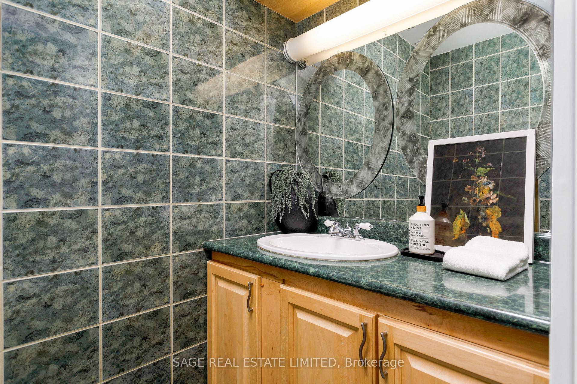 Photo 9 of 4102 Taffey Crescent, Mississauga, Erin Mills — HOMEH