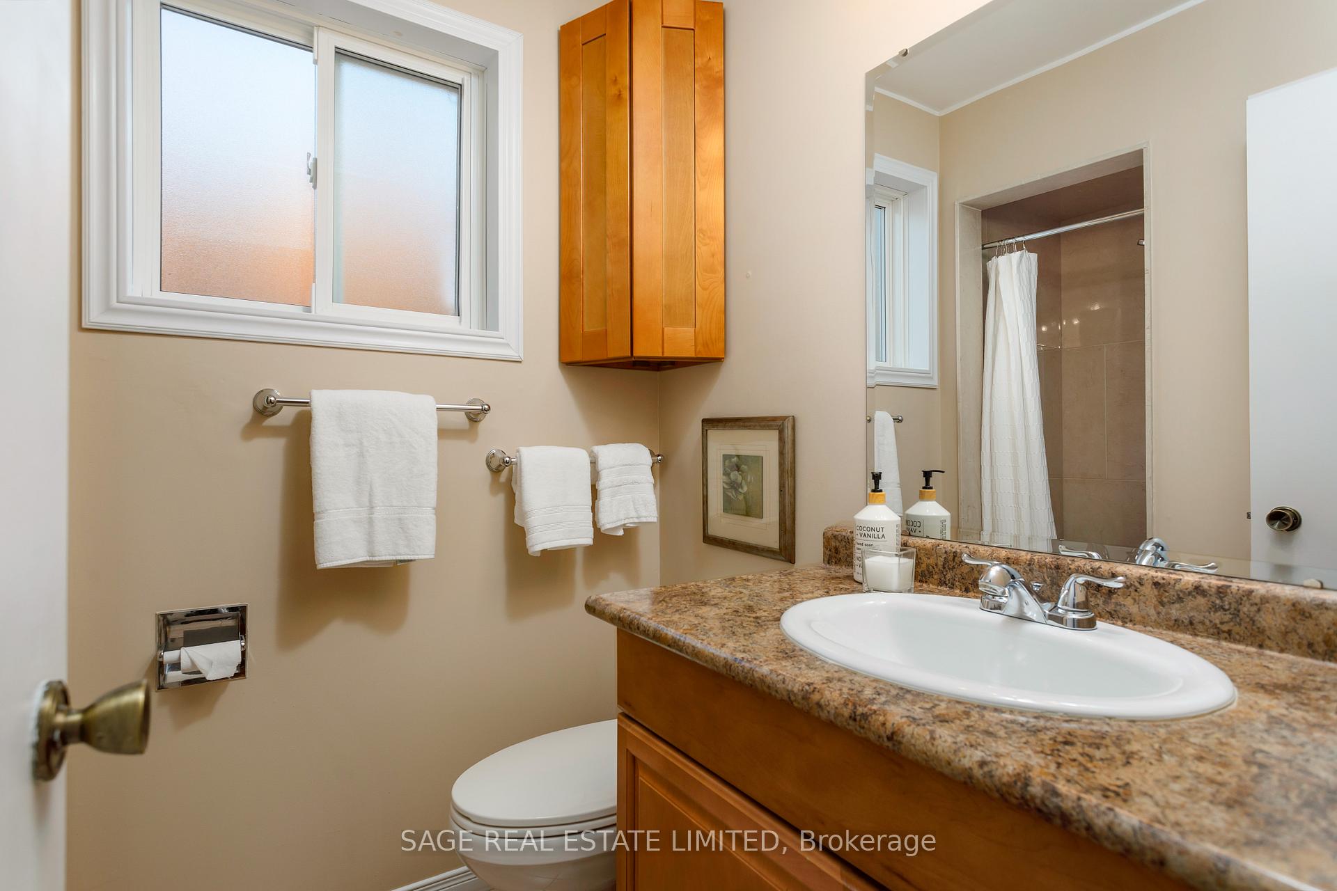 Photo 17 of 4102 Taffey Crescent, Mississauga, Erin Mills — HOMEH