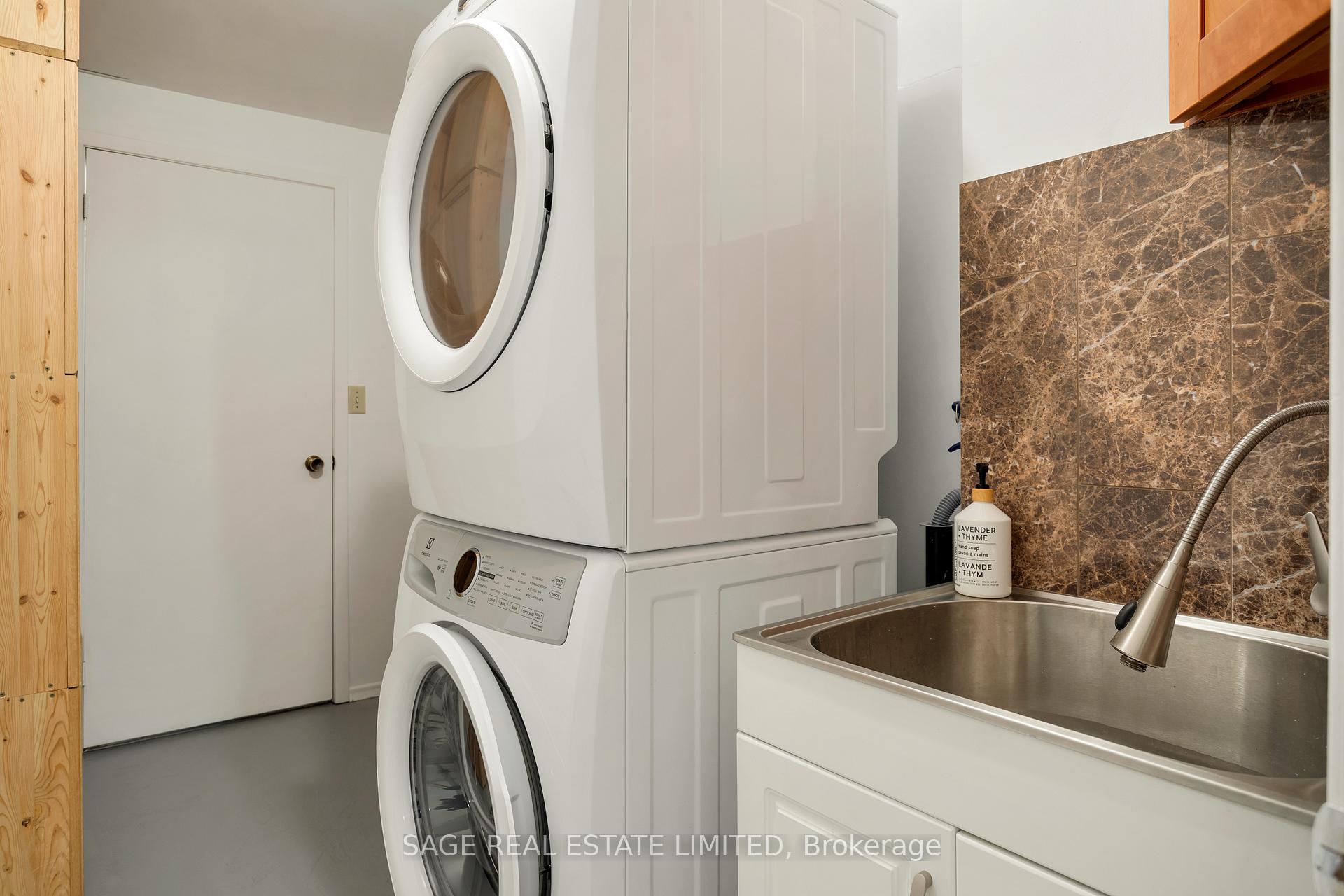 Photo 23 of 4102 Taffey Crescent, Mississauga, Erin Mills — HOMEH