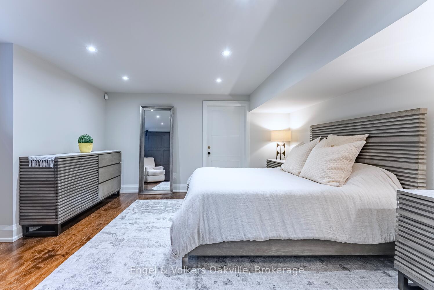 Photo 42 of 468 Wedgewood Drive, Oakville, Morrison — HOMEH