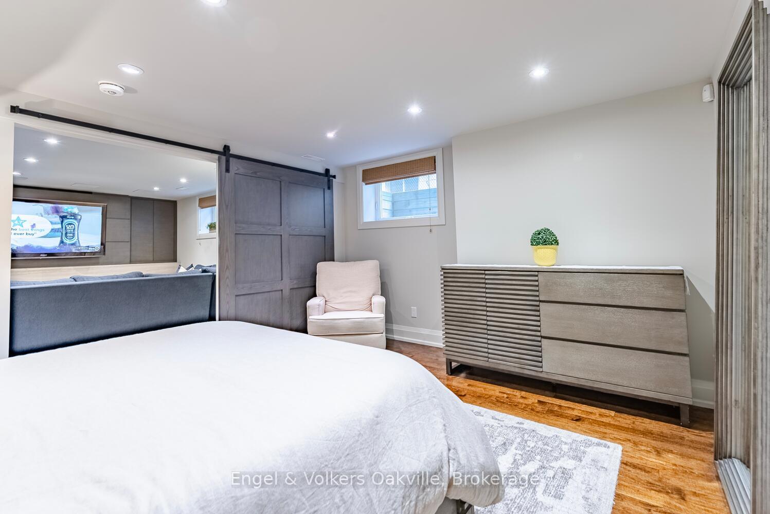 Photo 43 of 468 Wedgewood Drive, Oakville, Morrison — HOMEH