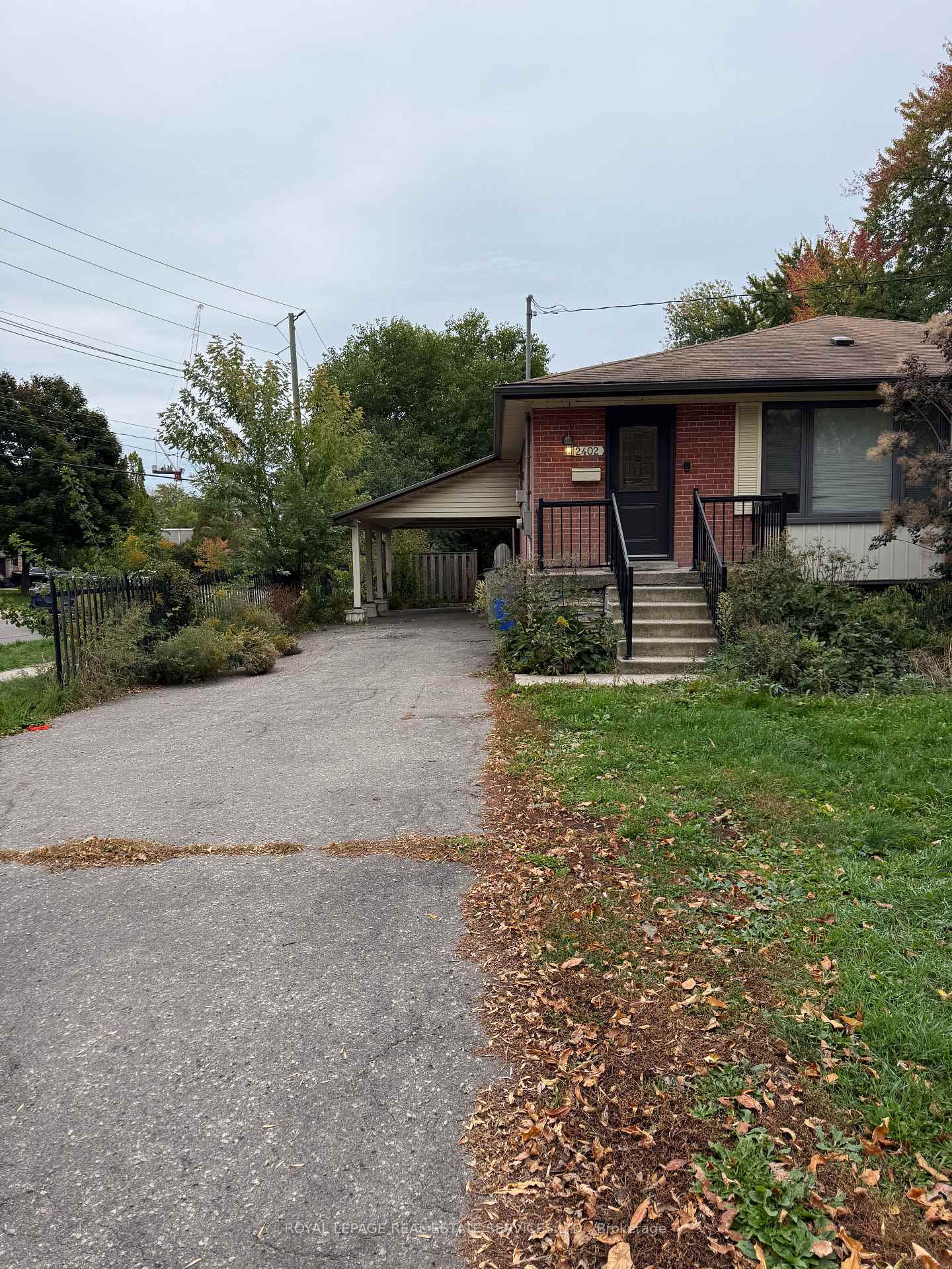 Photo 2 of 2402 Belyea Street, Oakville, Bronte — HOMEH