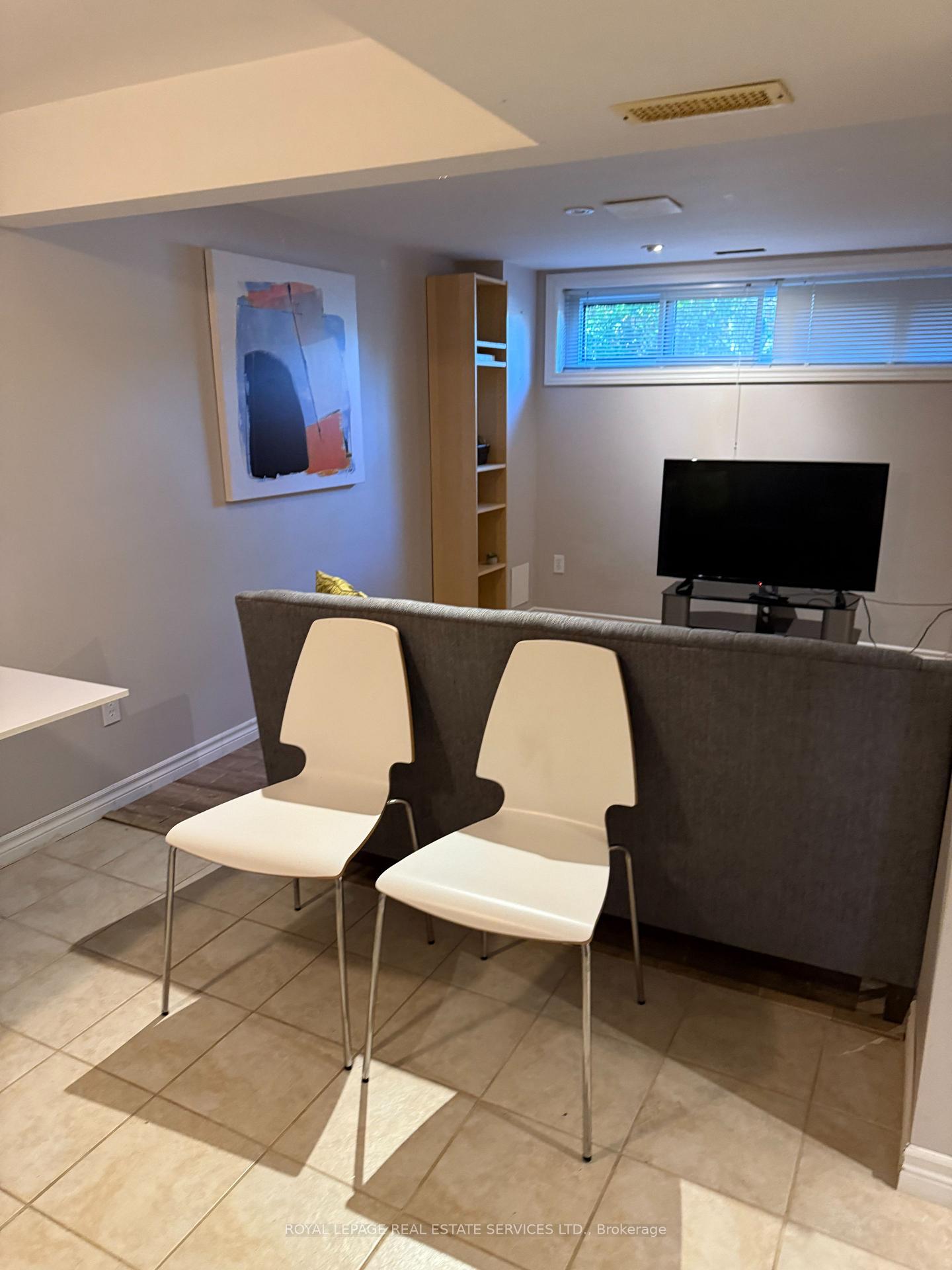 Photo 10 of 2402 Belyea Street, Oakville, Bronte — HOMEH