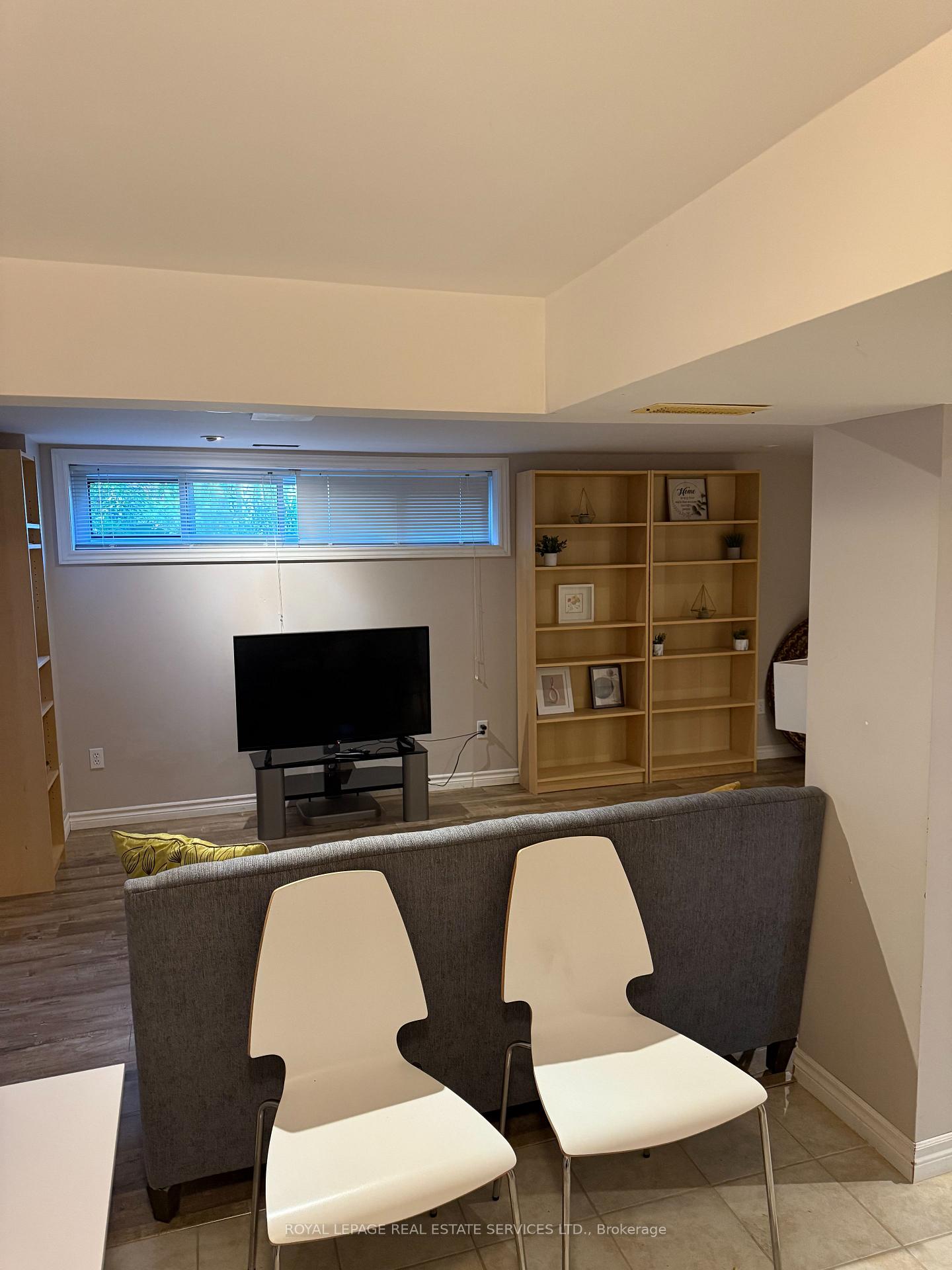 Photo 11 of 2402 Belyea Street, Oakville, Bronte — HOMEH