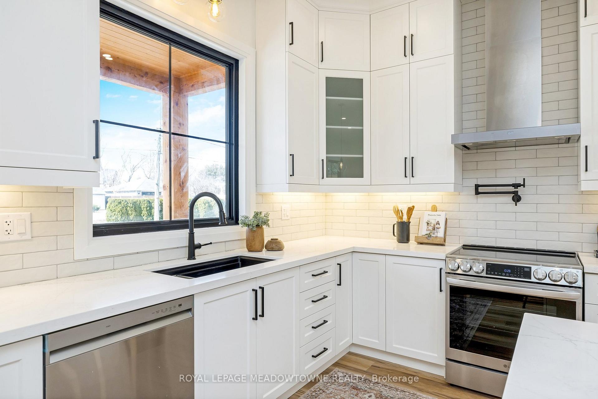 Photo 17 of 79 Fulton Street, Milton, Old Milton — HOMEH