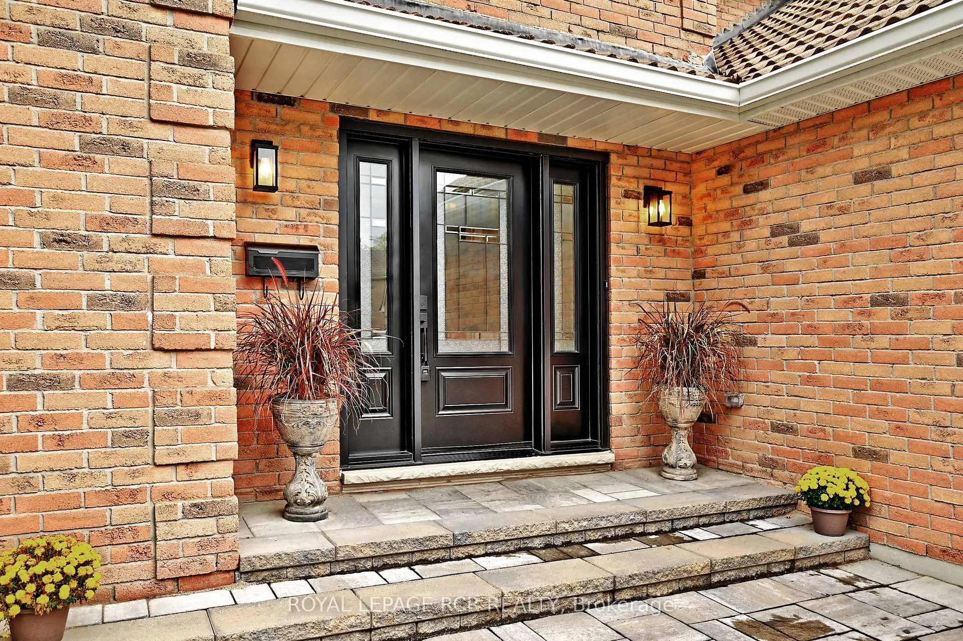 Photo 3 of 80 Cranberry Lane, Aurora, Aurora Highlands — HOMEH