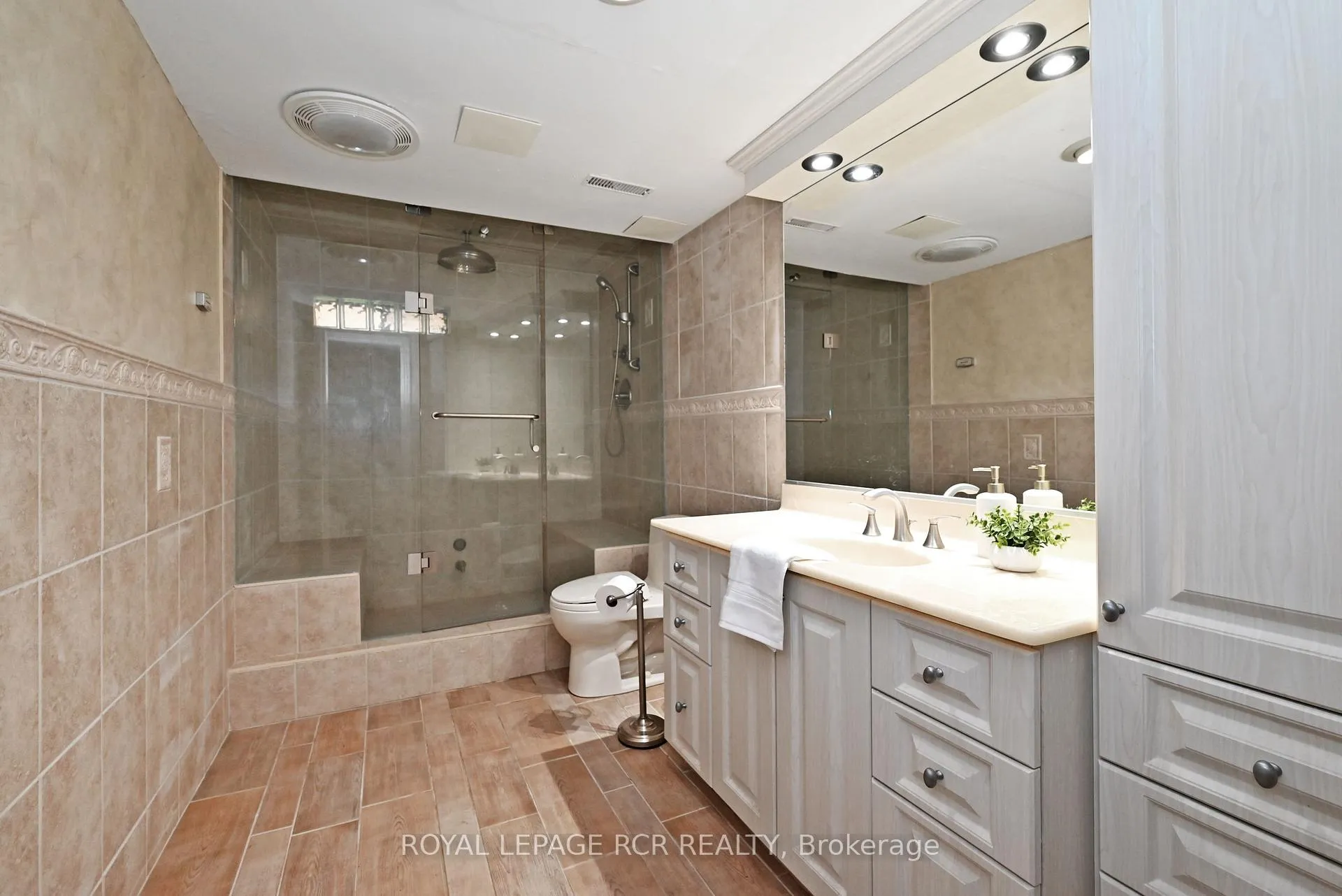 Photo 42 of 80 Cranberry Lane, Aurora, Aurora Highlands — HOMEH