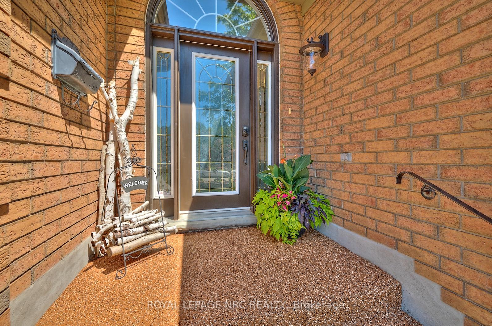 Photo 5 of 7 Scottdale Court, Pelham, Fonthill — HOMEH