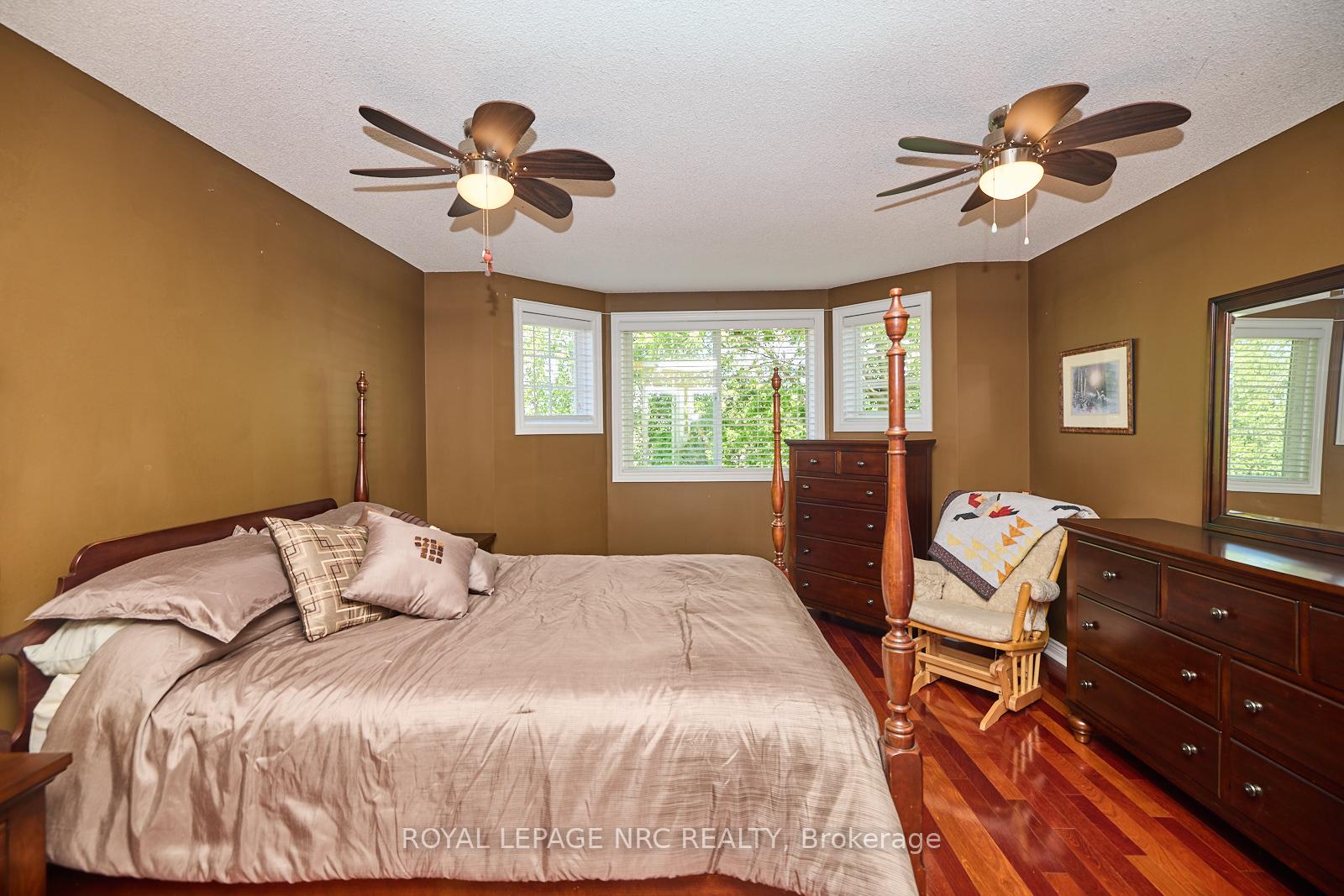 Photo 8 of 7 Scottdale Court, Pelham, Fonthill — HOMEH