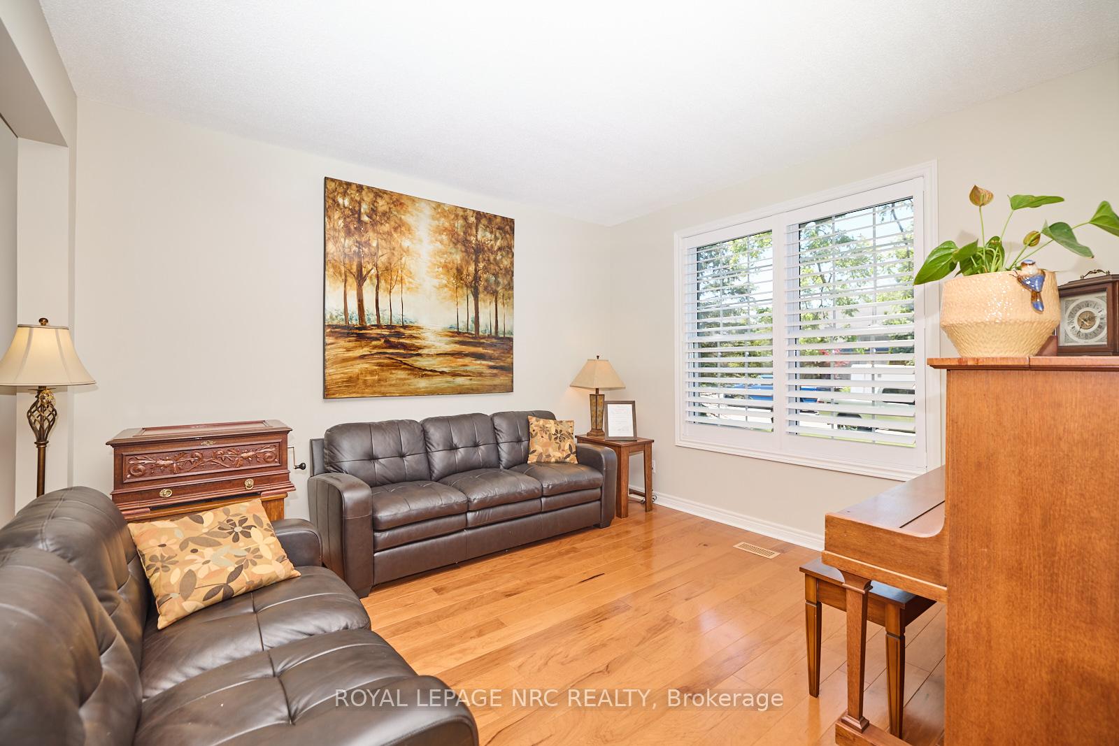 Photo 12 of 7 Scottdale Court, Pelham, Fonthill — HOMEH