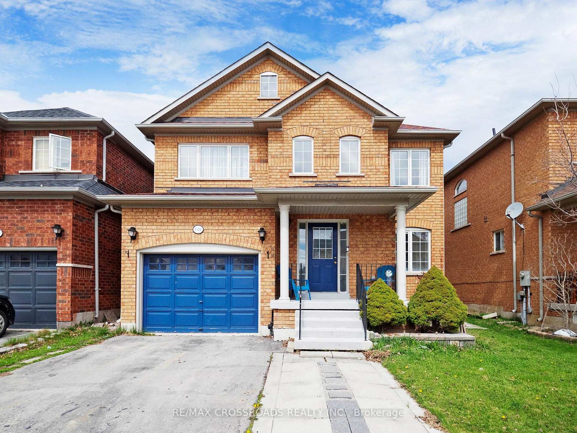 Front of 1311 Weller Cross