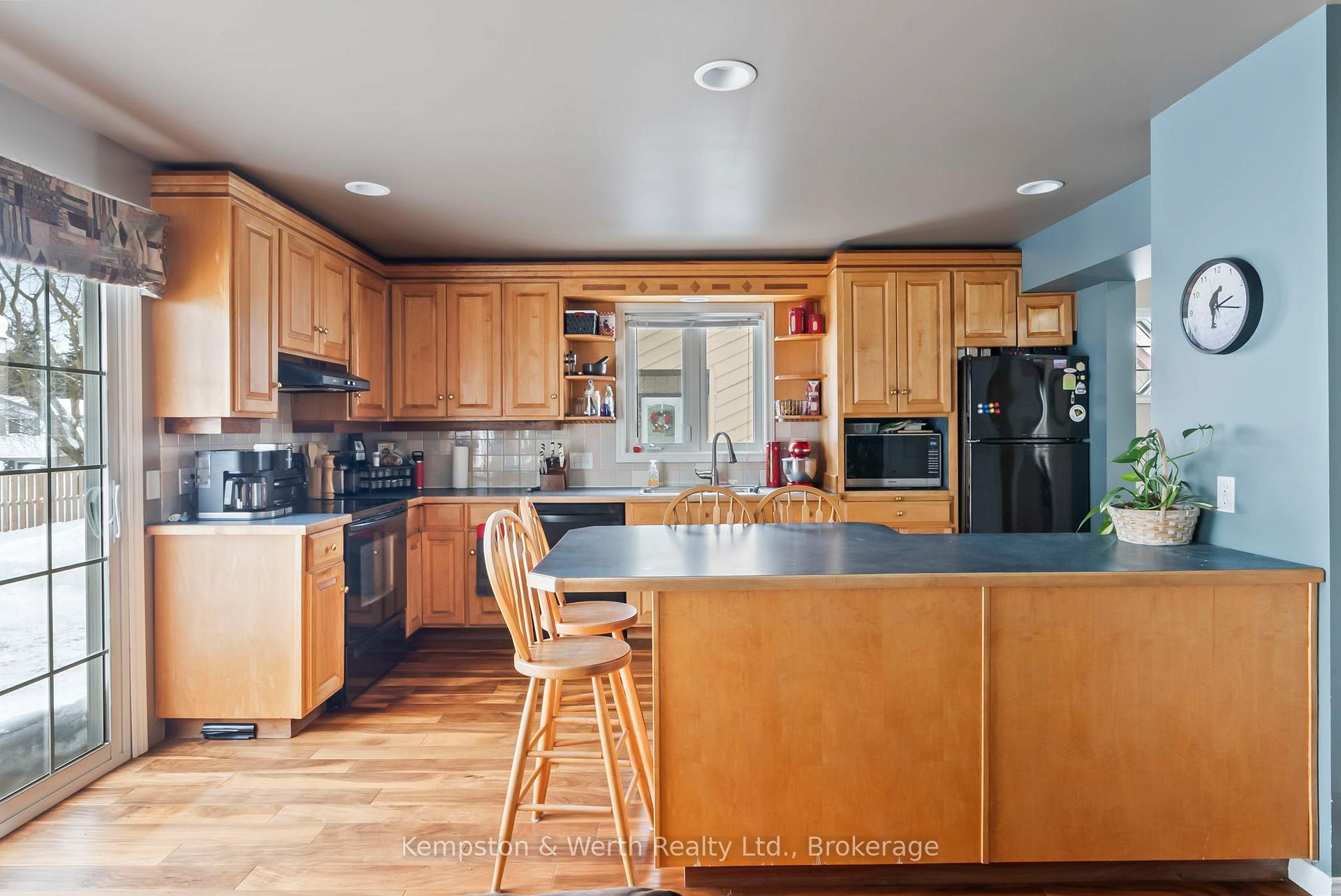 Photo 12 of 581 Inkerman Street E, North Perth, Listowel — HOMEH