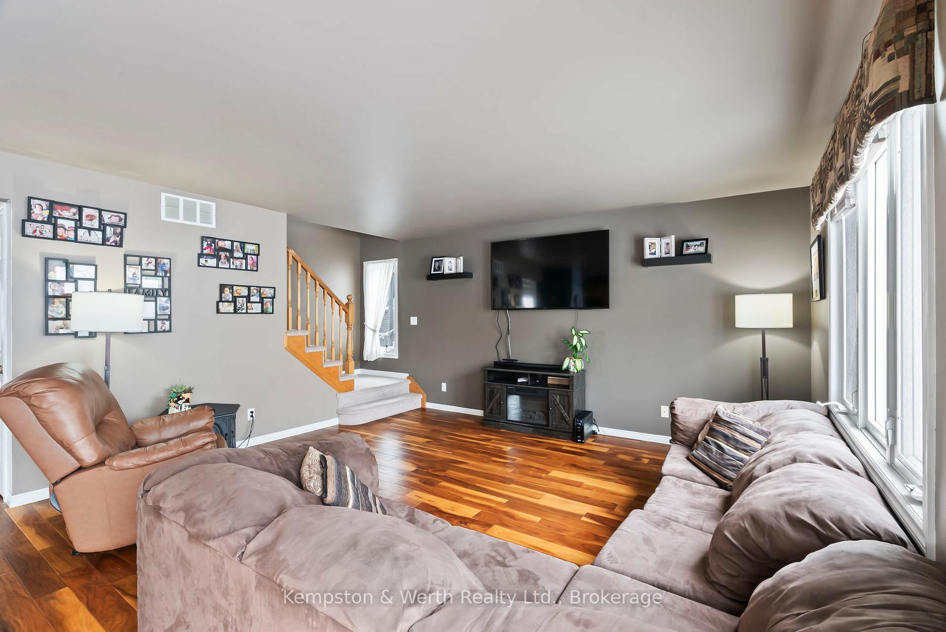 Photo 16 of 581 Inkerman Street E, North Perth, Listowel — HOMEH