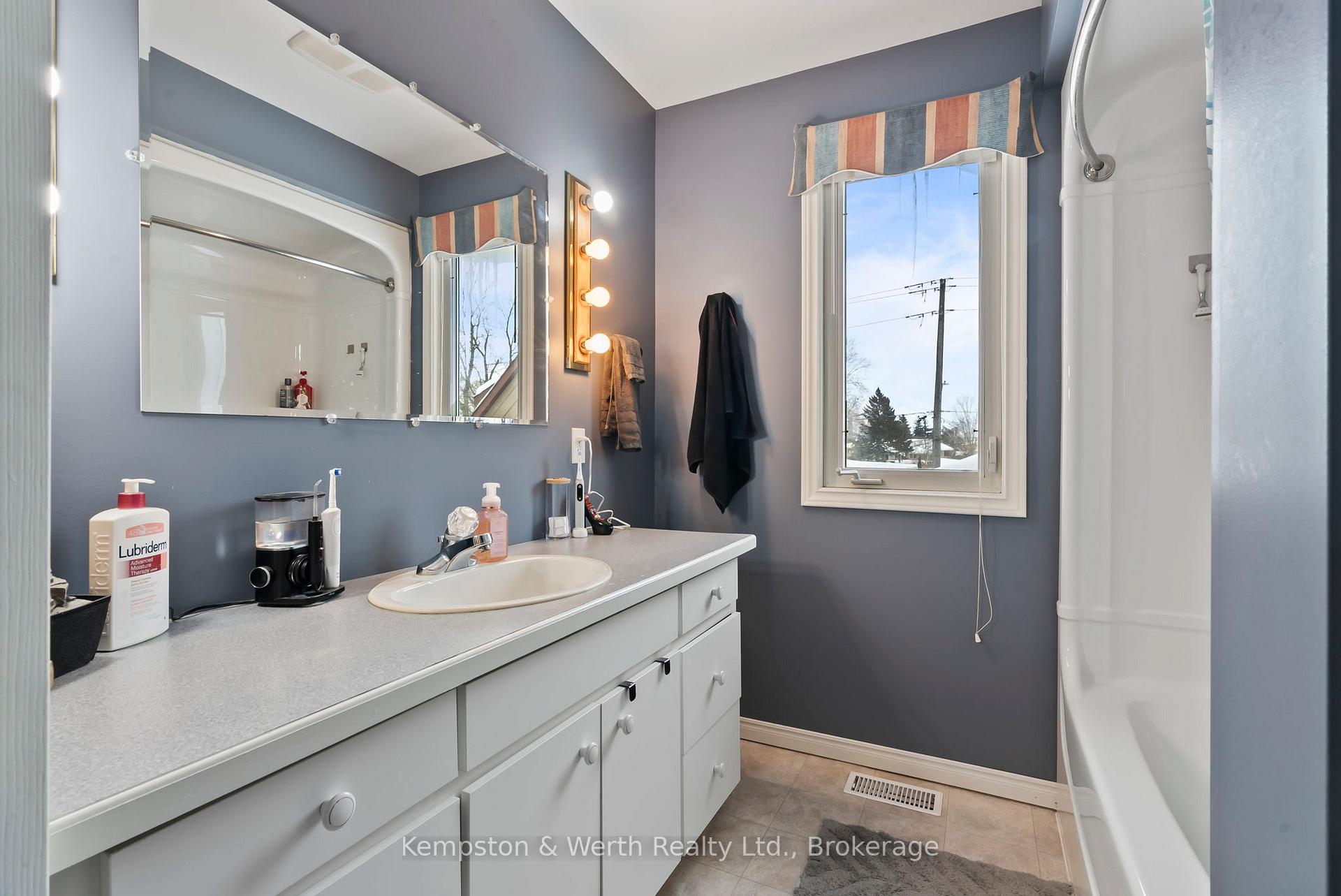 Photo 21 of 581 Inkerman Street E, North Perth, Listowel — HOMEH