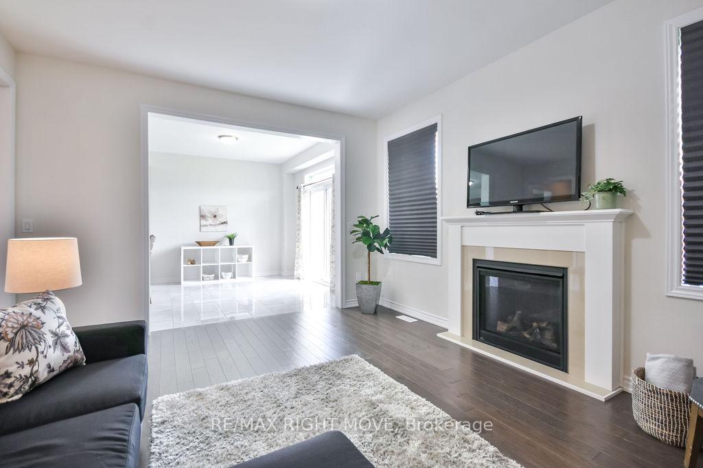 Photo 12 of 3117 Orion Boulevard, Orillia — HOMEH