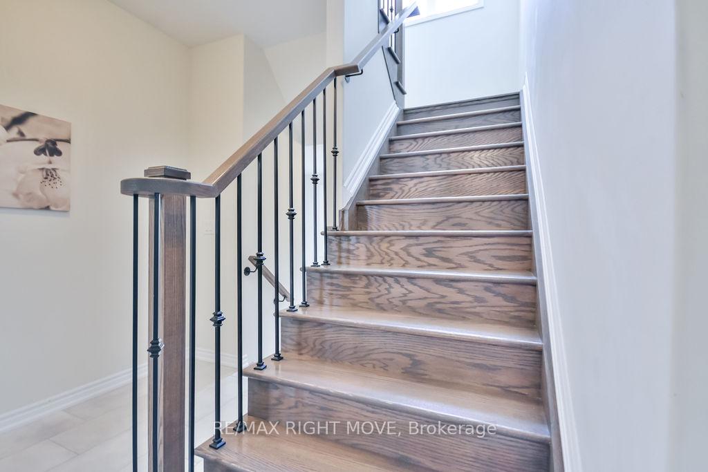 Photo 14 of 3117 Orion Boulevard, Orillia — HOMEH