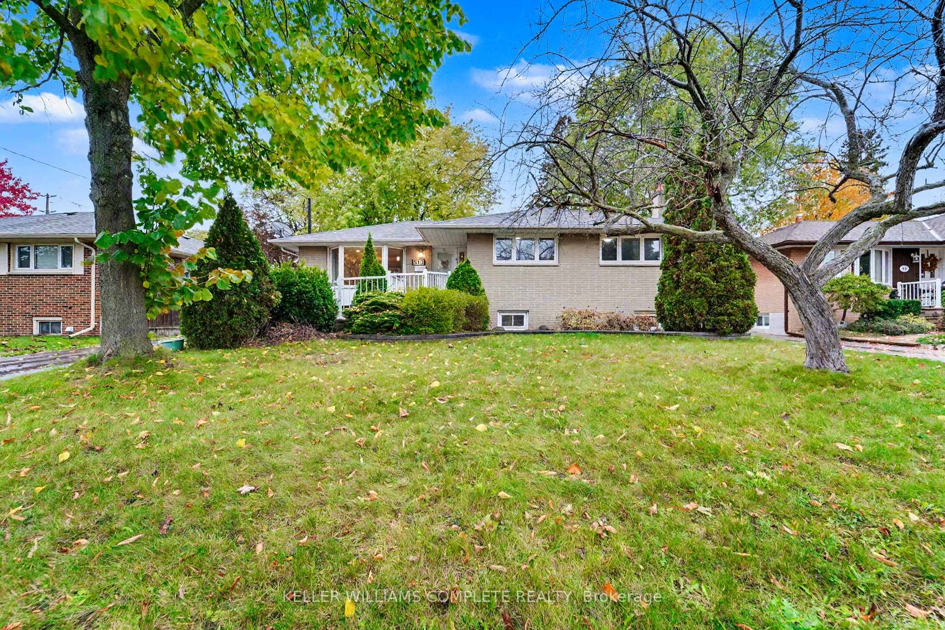Photo 4 of 512 Finucane Street, Oshawa, McLaughlin — HOMEH