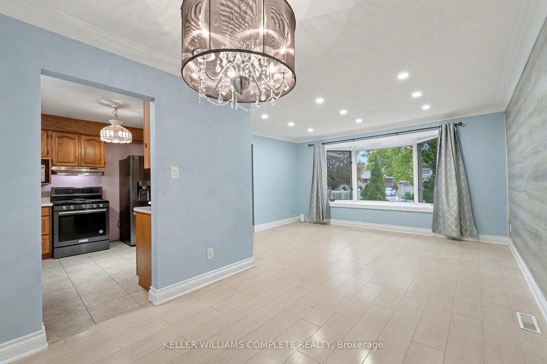 Photo 10 of 512 Finucane Street, Oshawa, McLaughlin — HOMEH