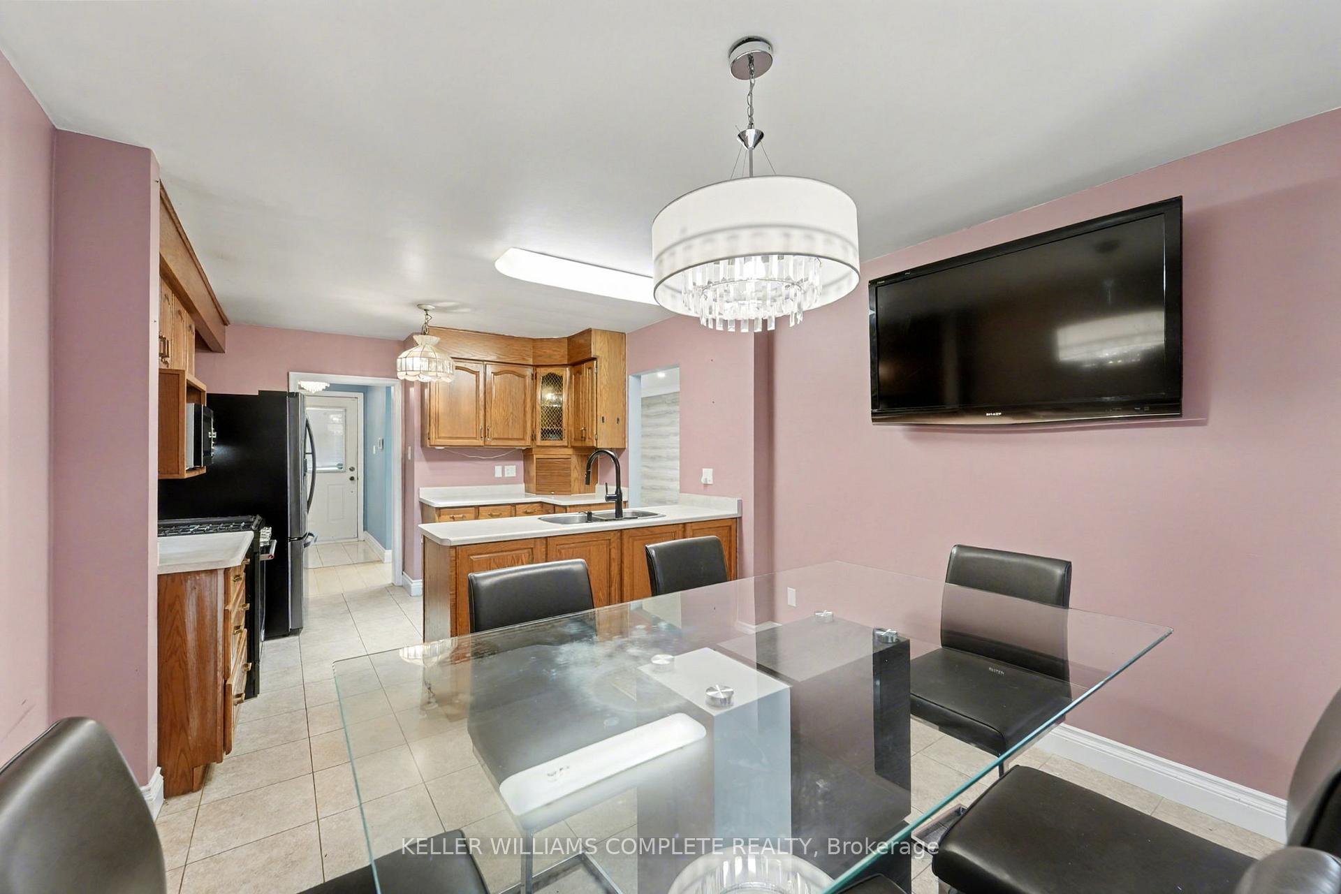 Photo 16 of 512 Finucane Street, Oshawa, McLaughlin — HOMEH