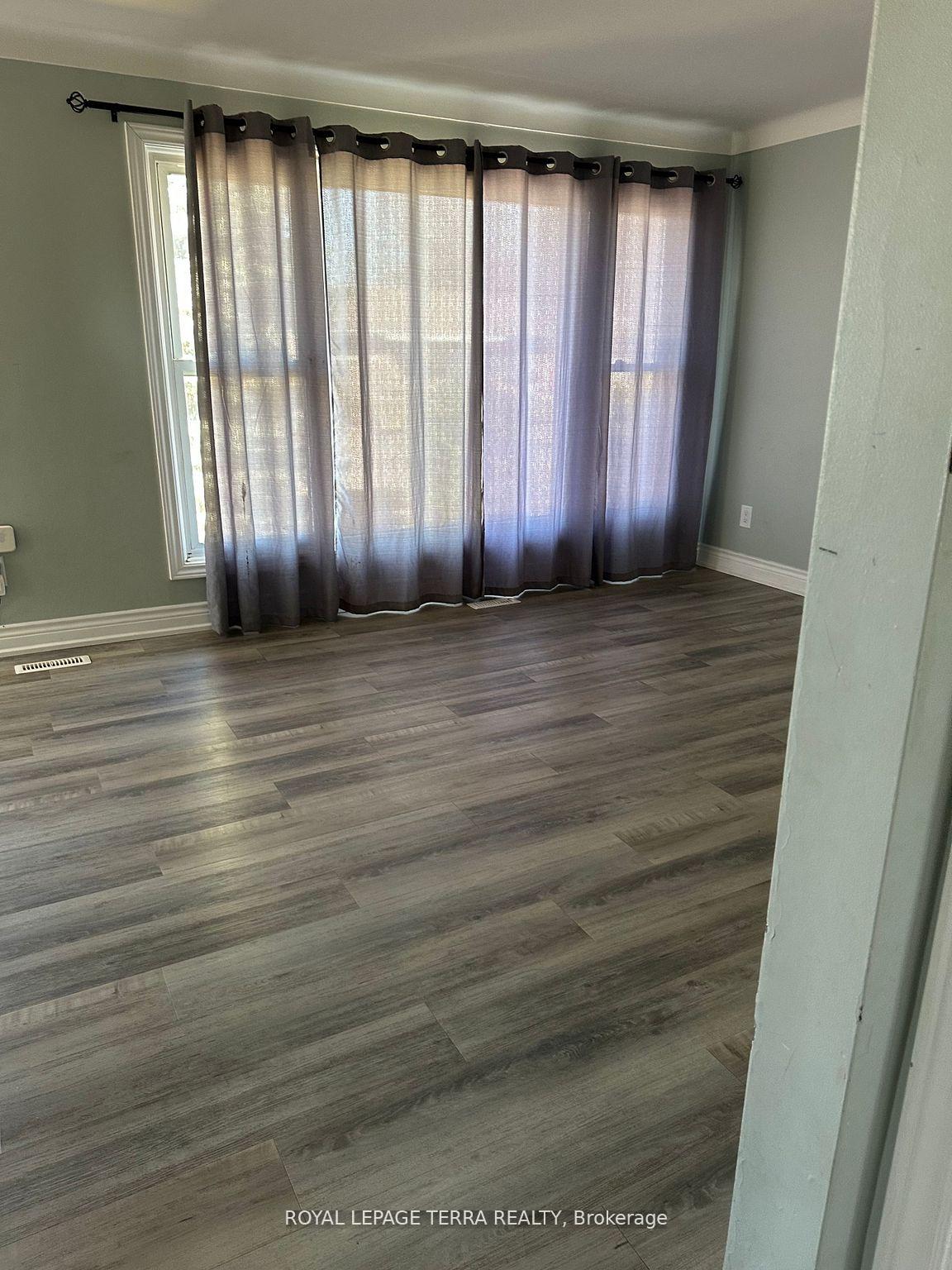 Photo 3 of 7384 Heximer Avenue, Niagara Falls, Oldfield — HOMEH