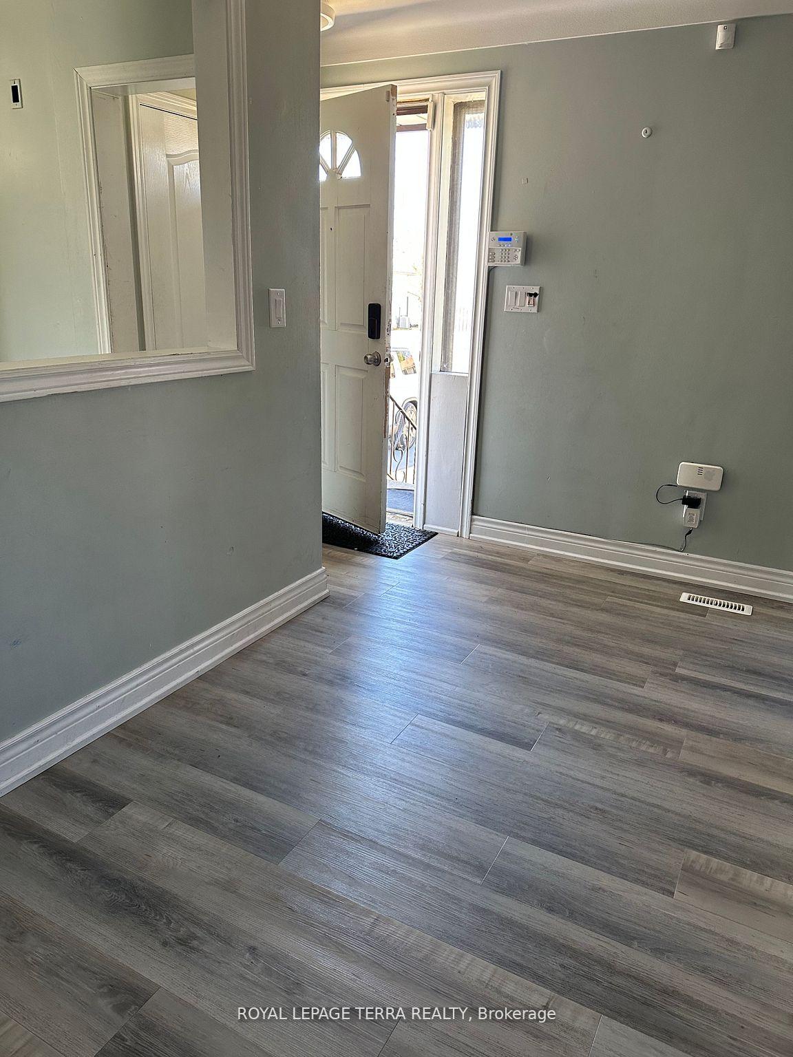 Photo 4 of 7384 Heximer Avenue, Niagara Falls, Oldfield — HOMEH