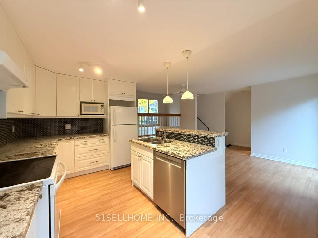 Photo 8 of 2062 Worthington Drive, Oakville, Bronte — HOMEH