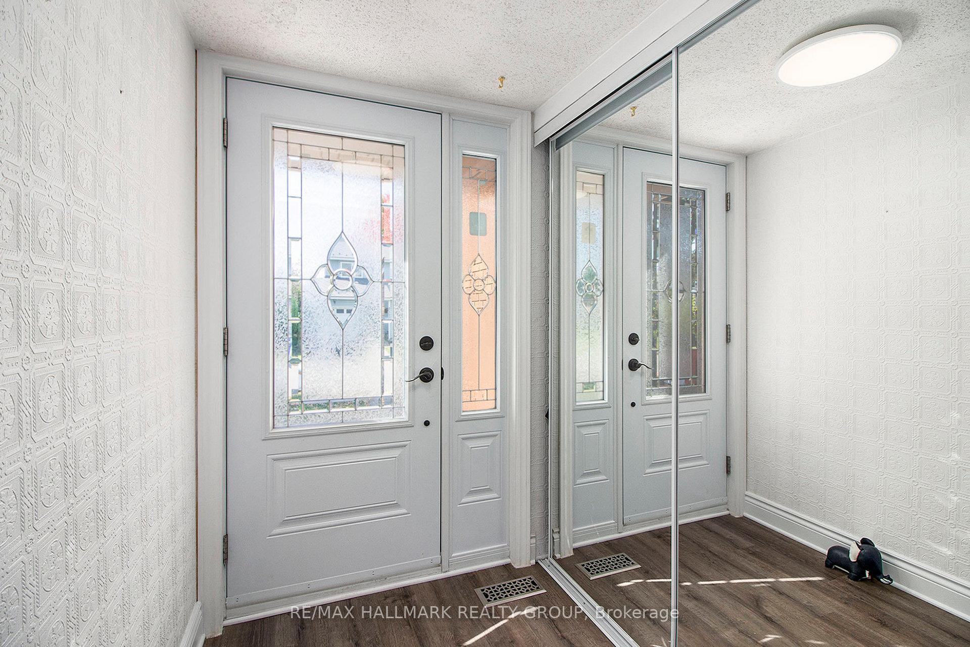 Photo 4 of 1118 Chateau Crescent, Ottawa, Orleans Wood — HOMEH