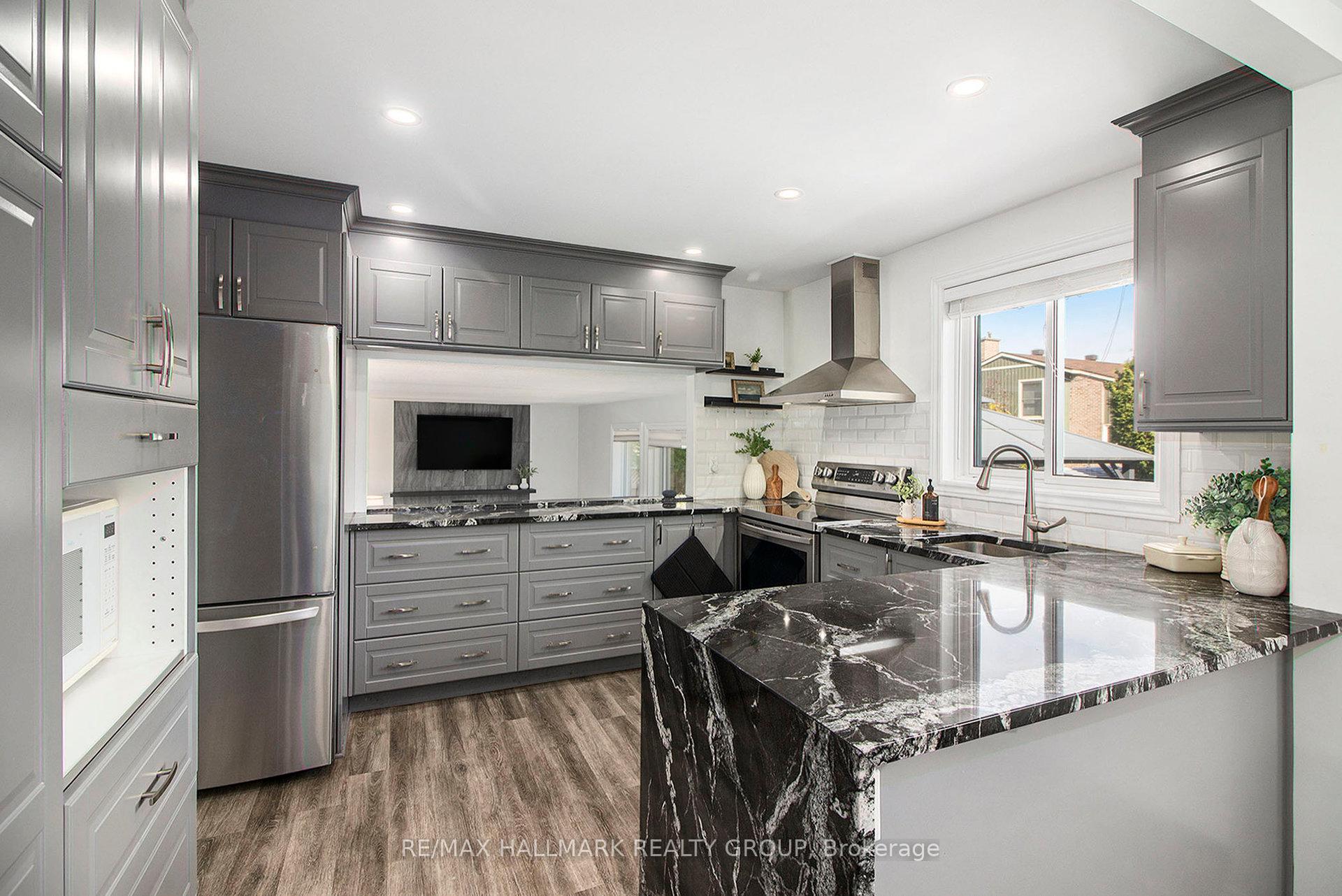 Photo 10 of 1118 Chateau Crescent, Ottawa, Orleans Wood — HOMEH