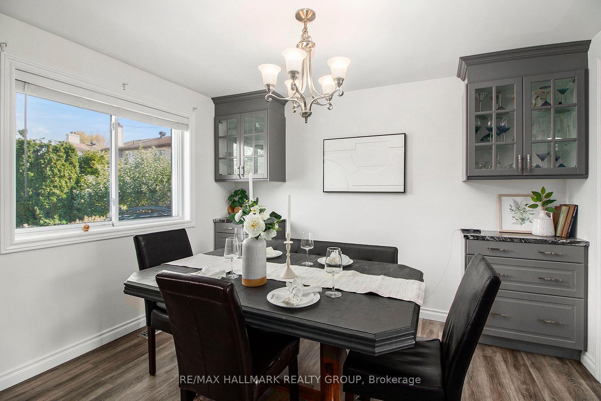 Photo 14 of 1118 Chateau Crescent, Ottawa, Orleans Wood — HOMEH