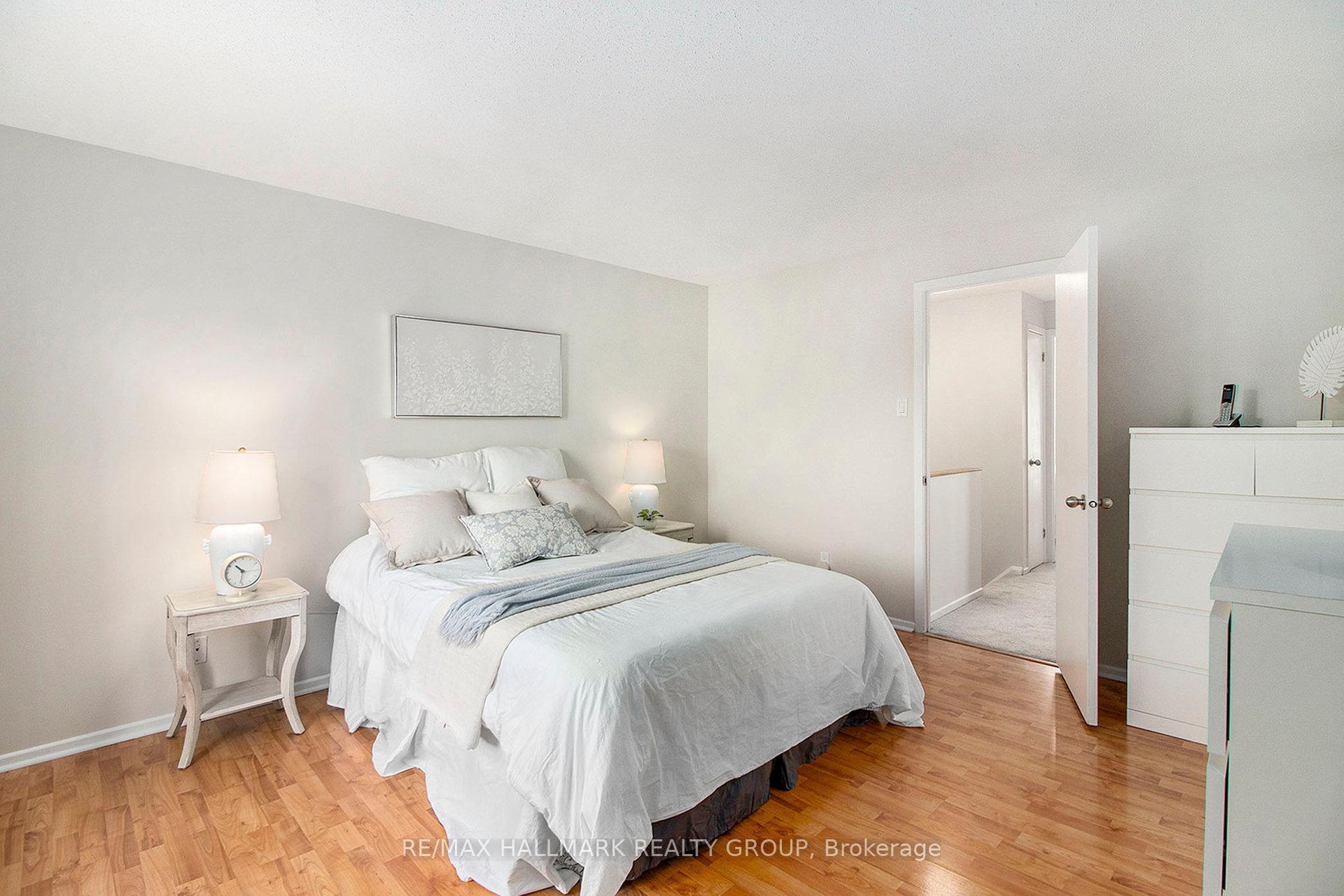Photo 18 of 1118 Chateau Crescent, Ottawa, Orleans Wood — HOMEH
