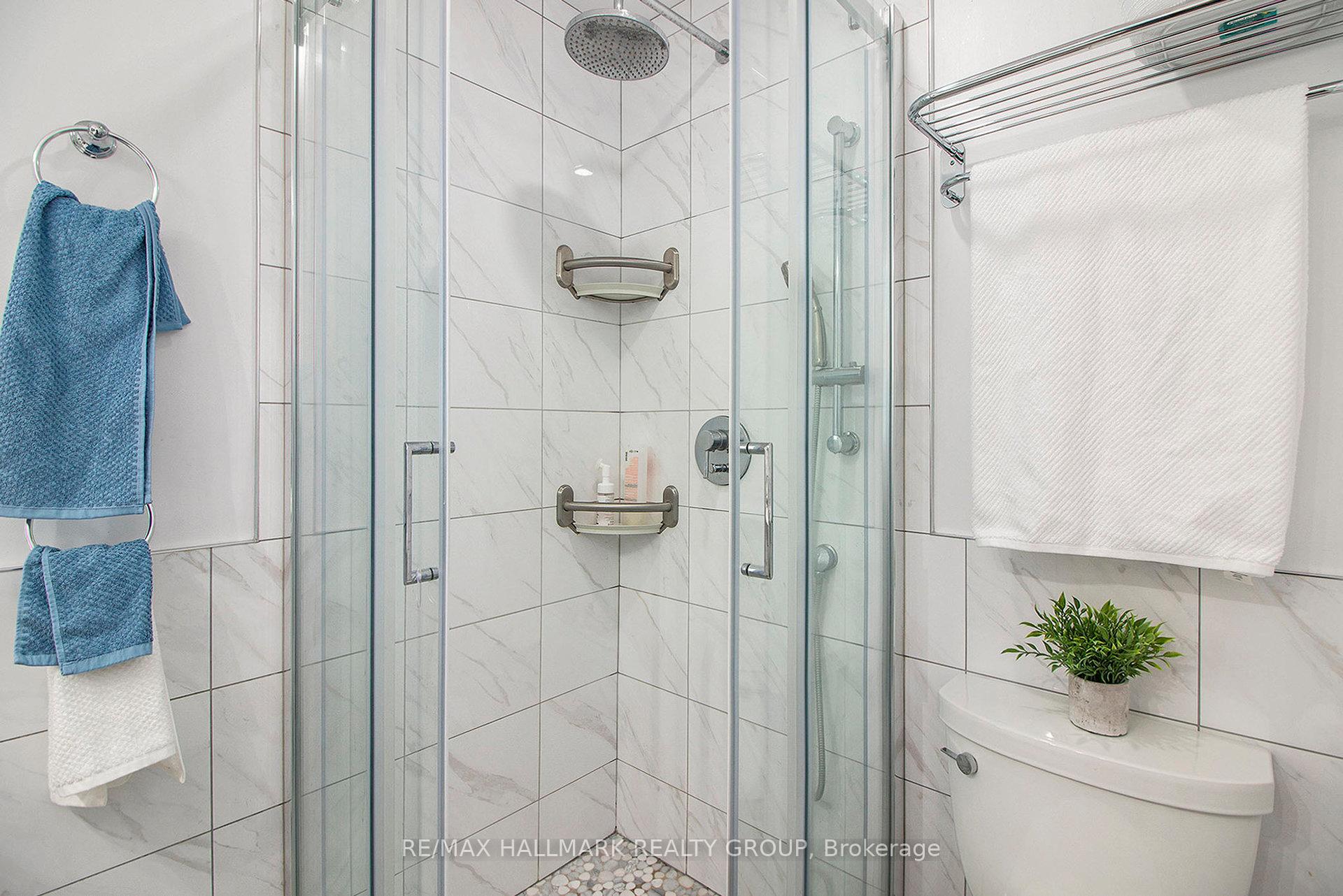 Photo 22 of 1118 Chateau Crescent, Ottawa, Orleans Wood — HOMEH