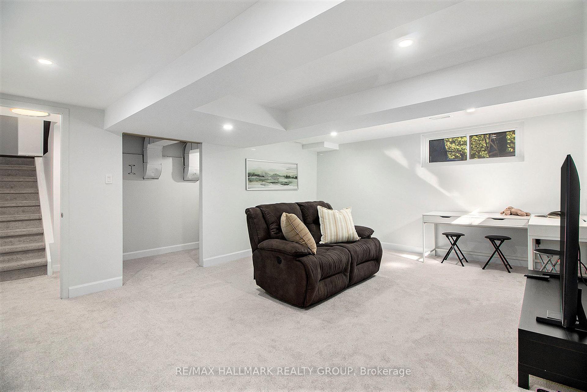 Photo 28 of 1118 Chateau Crescent, Ottawa, Orleans Wood — HOMEH