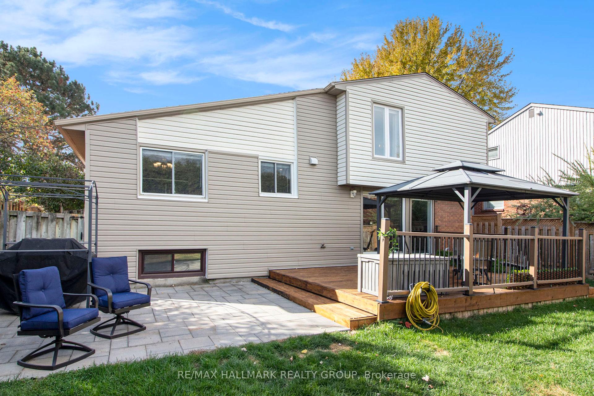 Photo 32 of 1118 Chateau Crescent, Ottawa, Orleans Wood — HOMEH