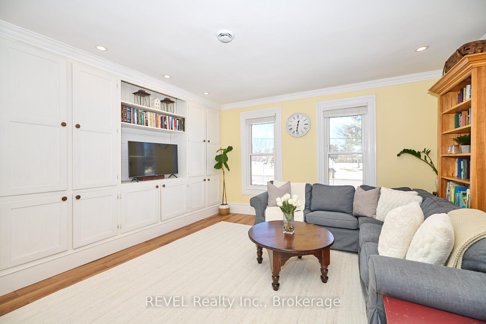 Photo 10 of 1819 Balfour Street, Pelham, North Pelham — HOMEH