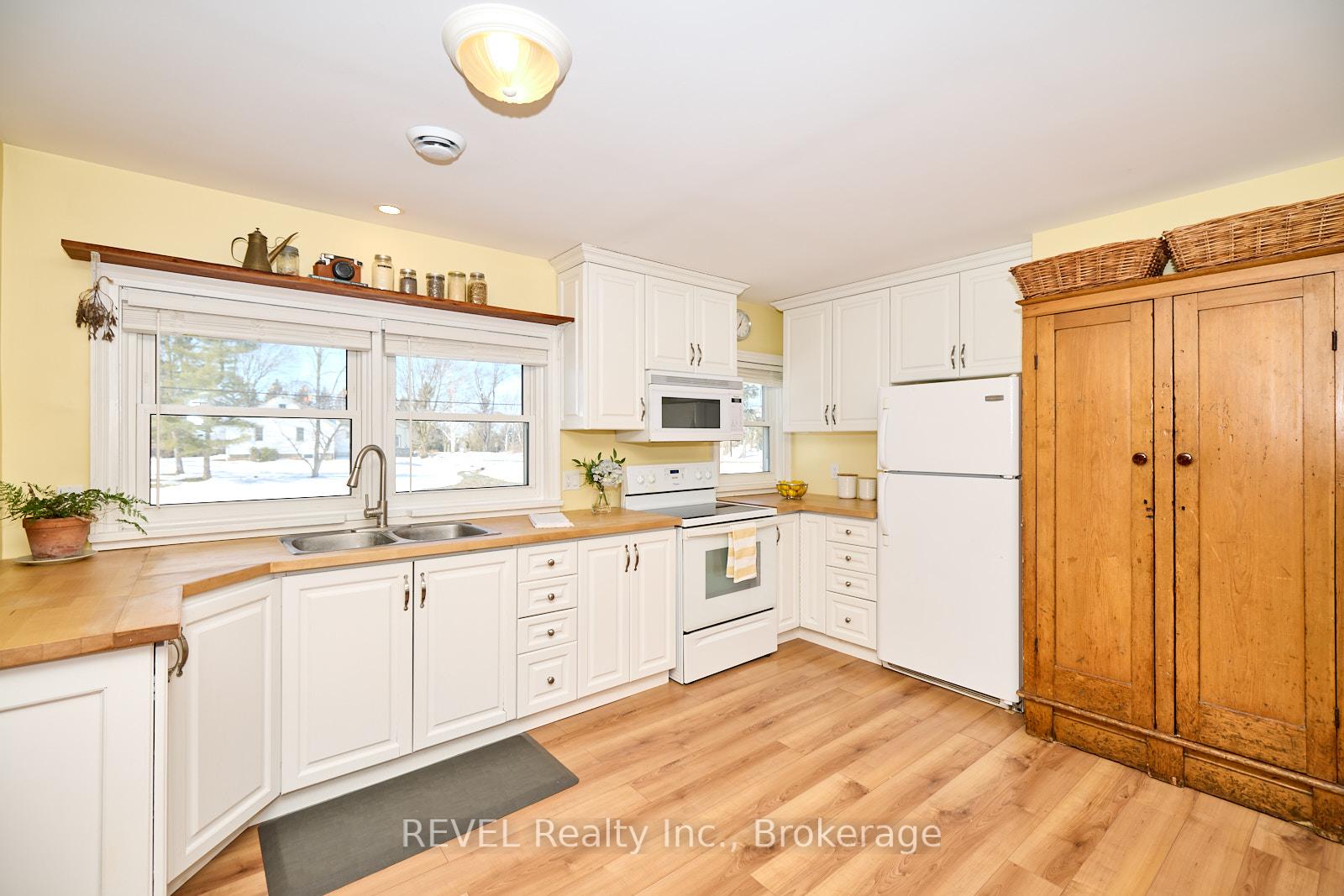 Photo 15 of 1819 Balfour Street, Pelham, North Pelham — HOMEH