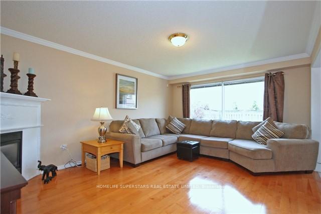 Photo 3 of 495 Farlow Crescent, Milton, Clarke — HOMEH