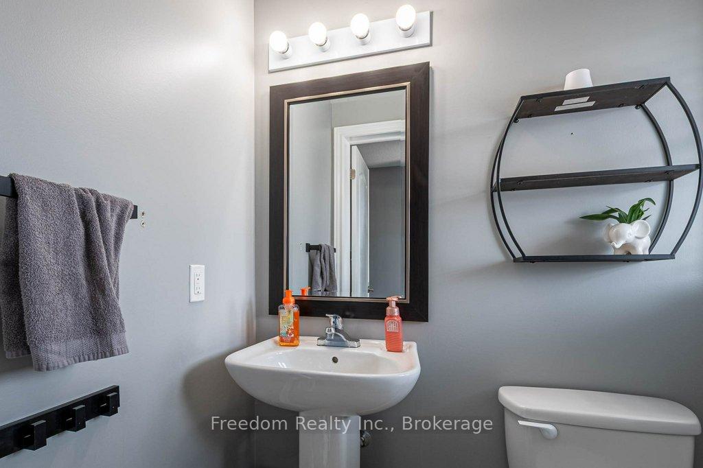 Photo 10 of 3072 Emperor Drive, Orillia — HOMEH