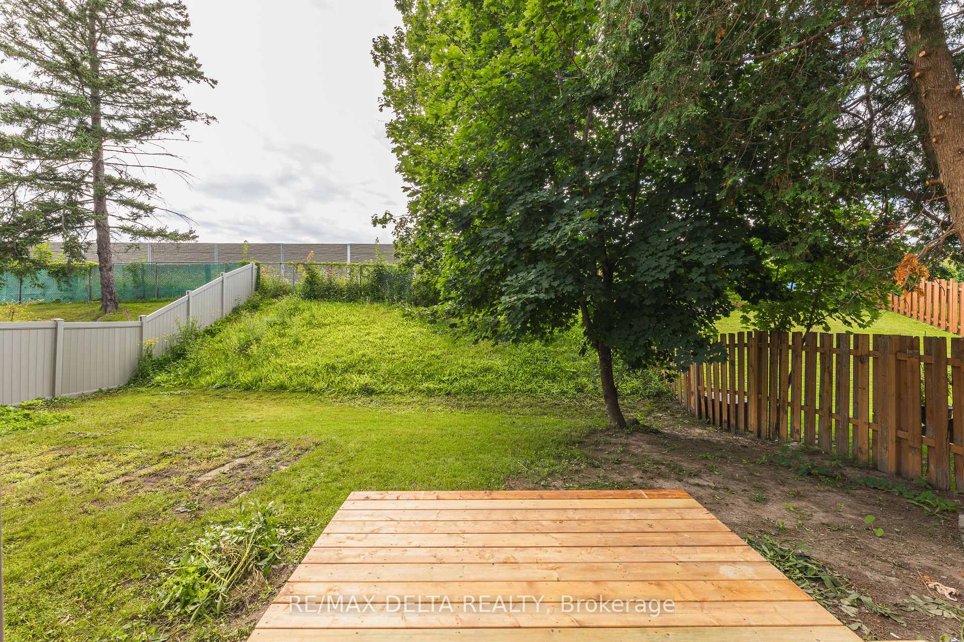 Photo 26 of Unit 0, 6312 Fortune Drive S, Ottawa, Convent Glen North — HOMEH