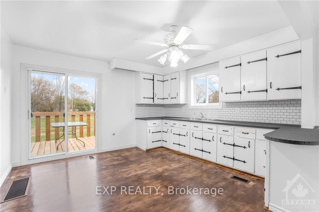 Photo 12 of 21944 Main Street, North Glengarry, North Glengarry (Lochiel) Twp — HOMEH