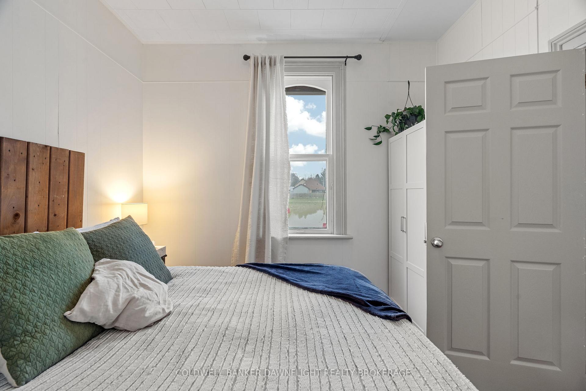 Photo 6 of 133 King Street, North Middlesex, Parkhill — HOMEH