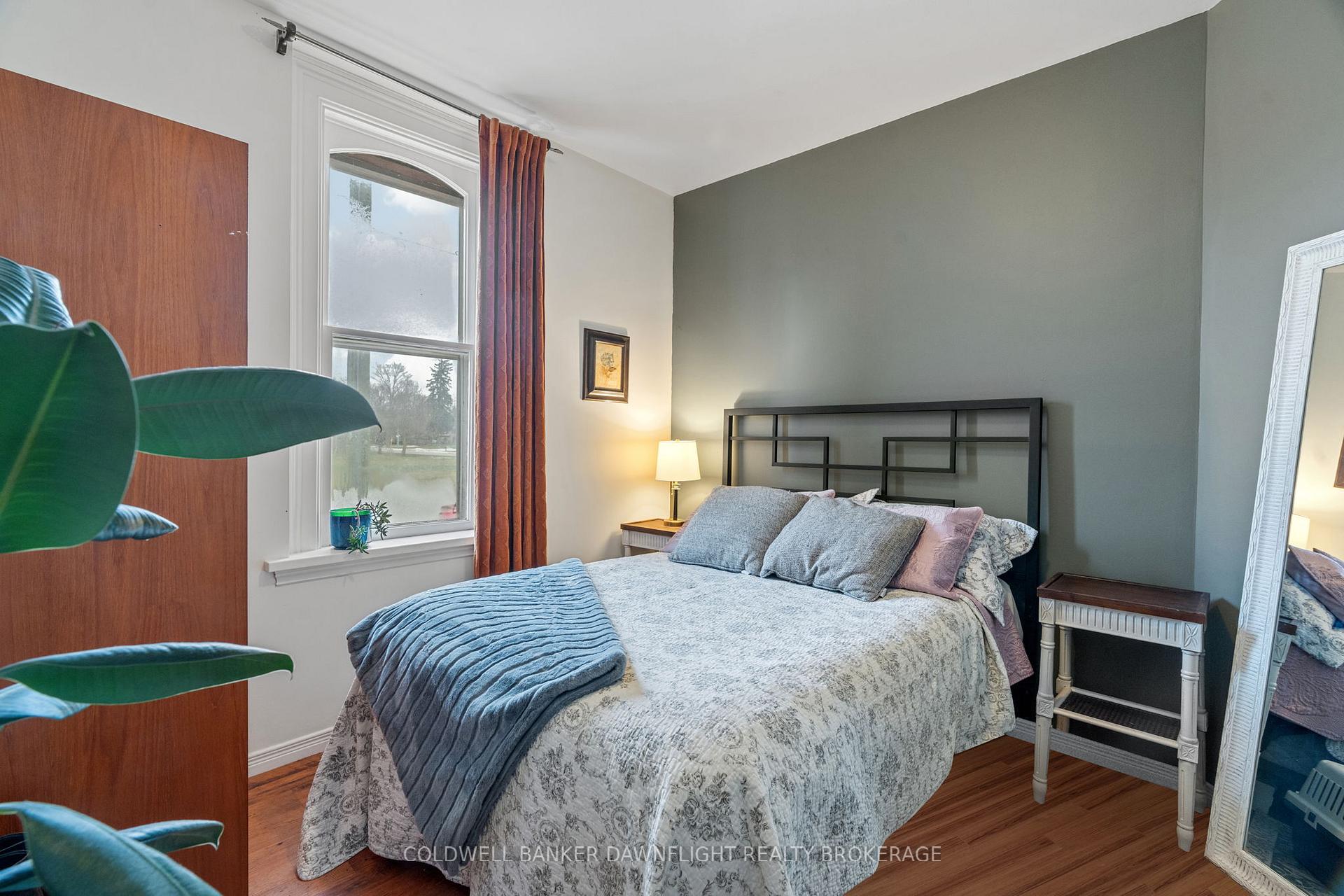 Photo 8 of 133 King Street, North Middlesex, Parkhill — HOMEH