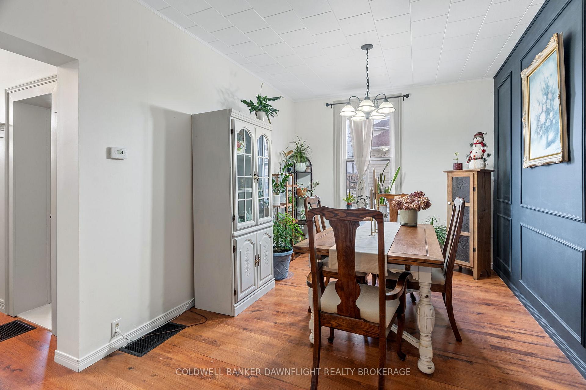 Photo 10 of 133 King Street, North Middlesex, Parkhill — HOMEH