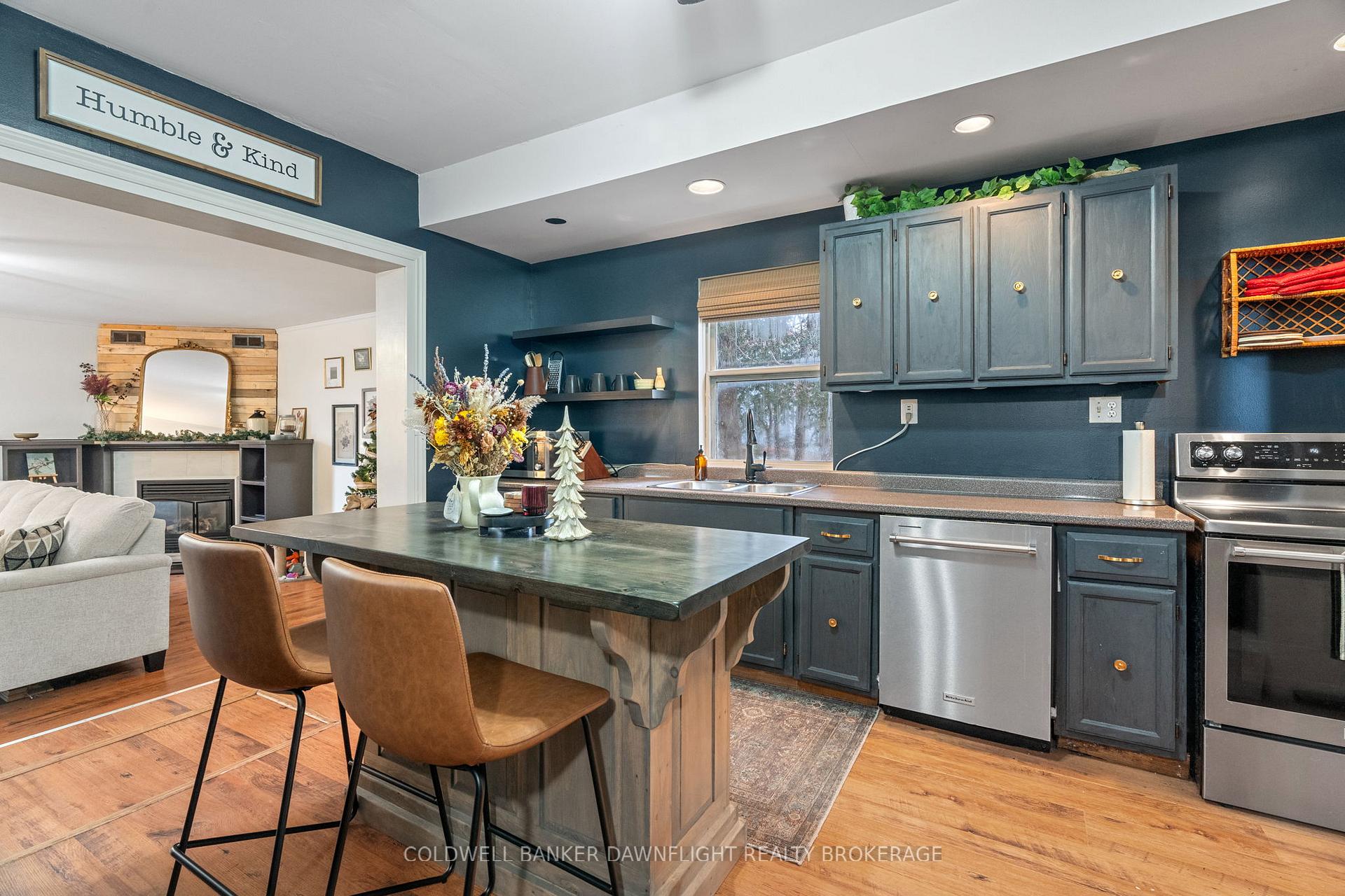 Photo 18 of 133 King Street, North Middlesex, Parkhill — HOMEH