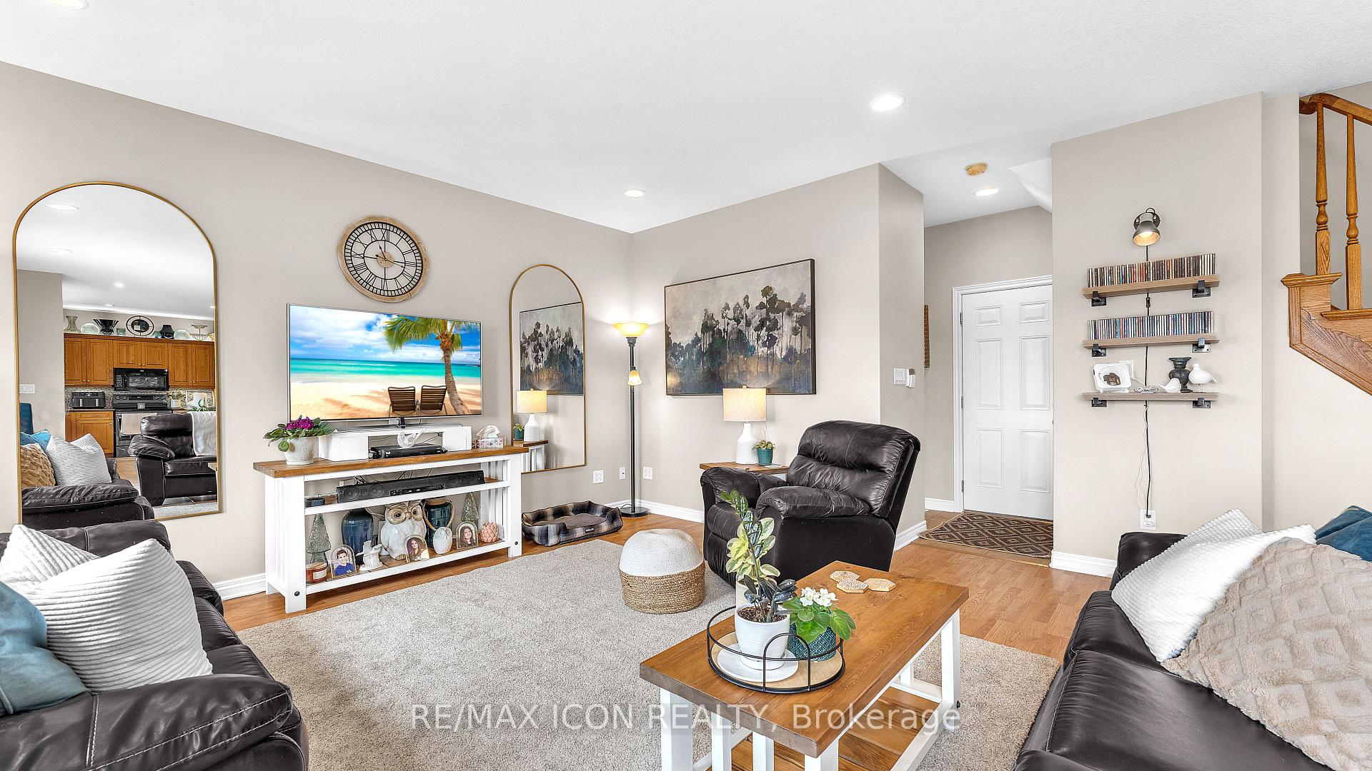 Photo 12 of 17 Hamilton Street E, North Middlesex, Alisa Craig — HOMEH