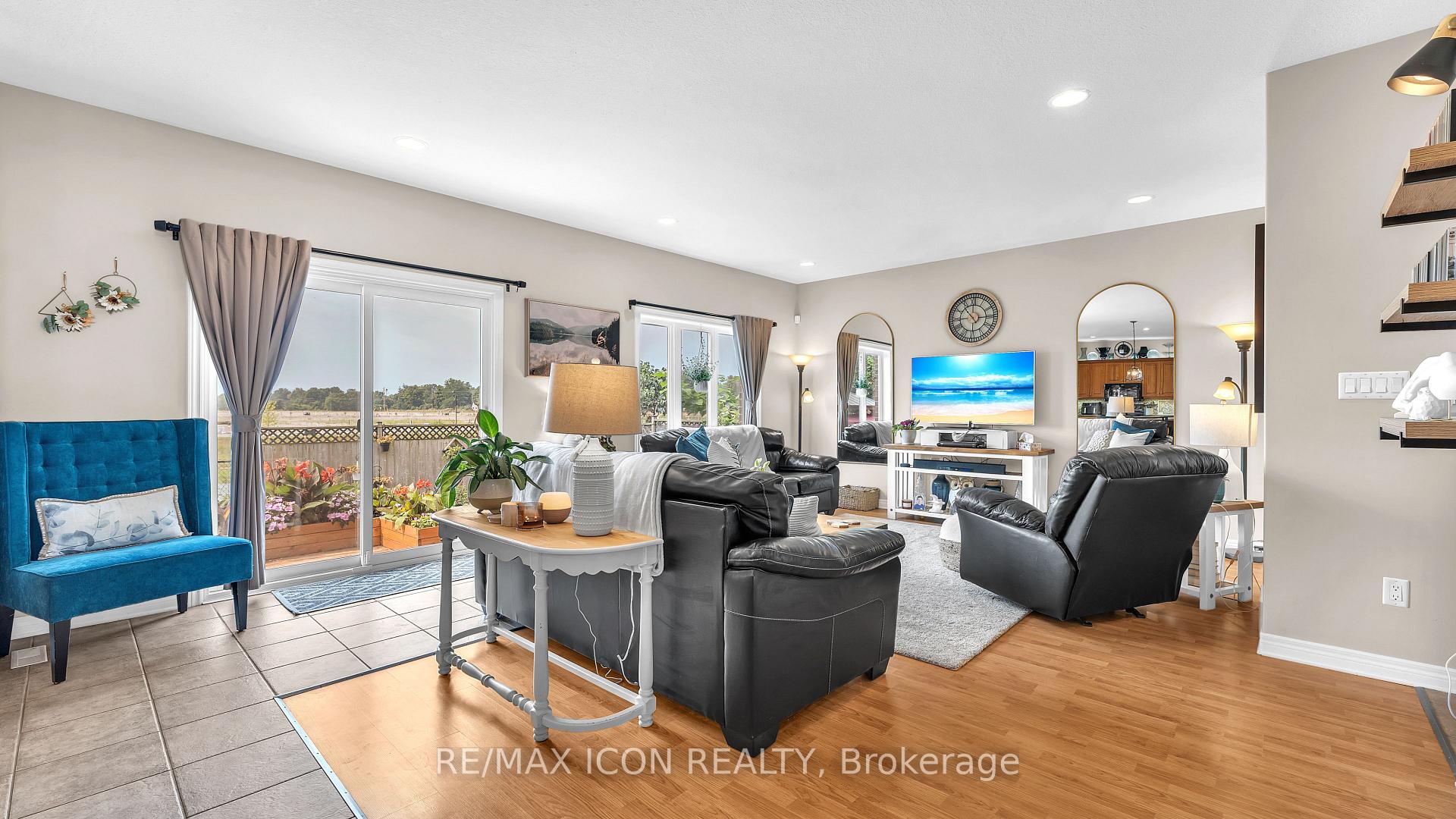 Photo 13 of 17 Hamilton Street E, North Middlesex, Alisa Craig — HOMEH