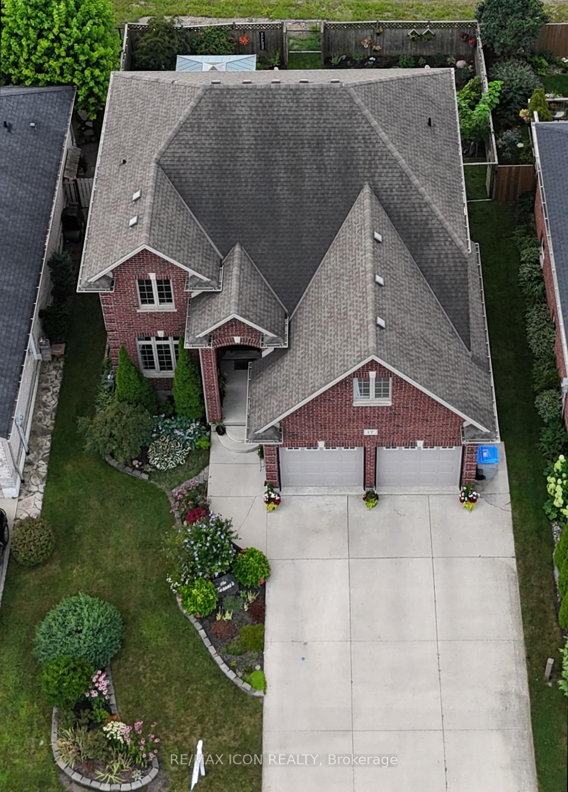 Photo 36 of 17 Hamilton Street E, North Middlesex, Alisa Craig — HOMEH
