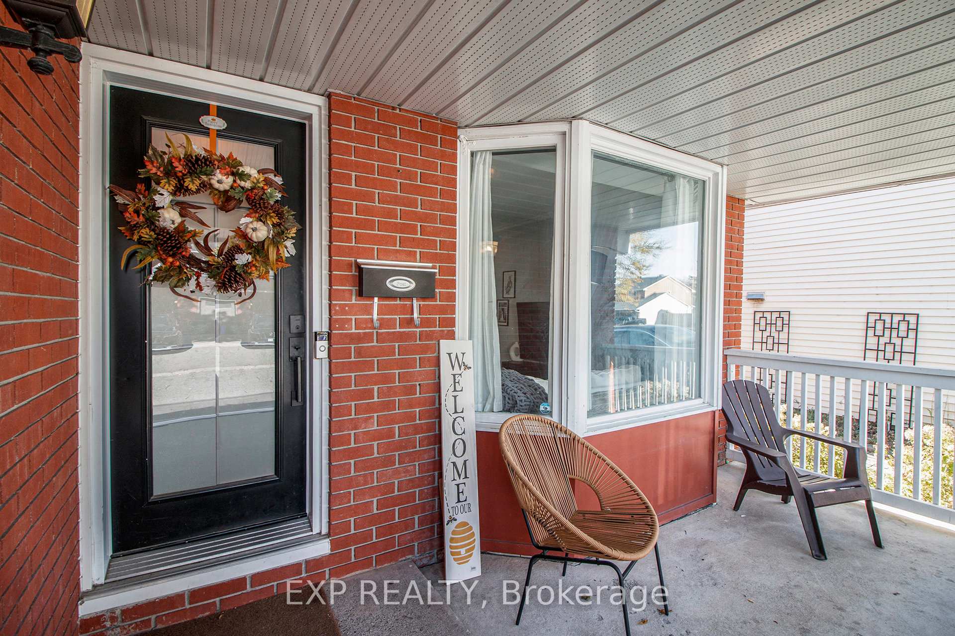 Photo 2 of 1105 Taffy Lane, Ottawa, Convent Glen North — HOMEH