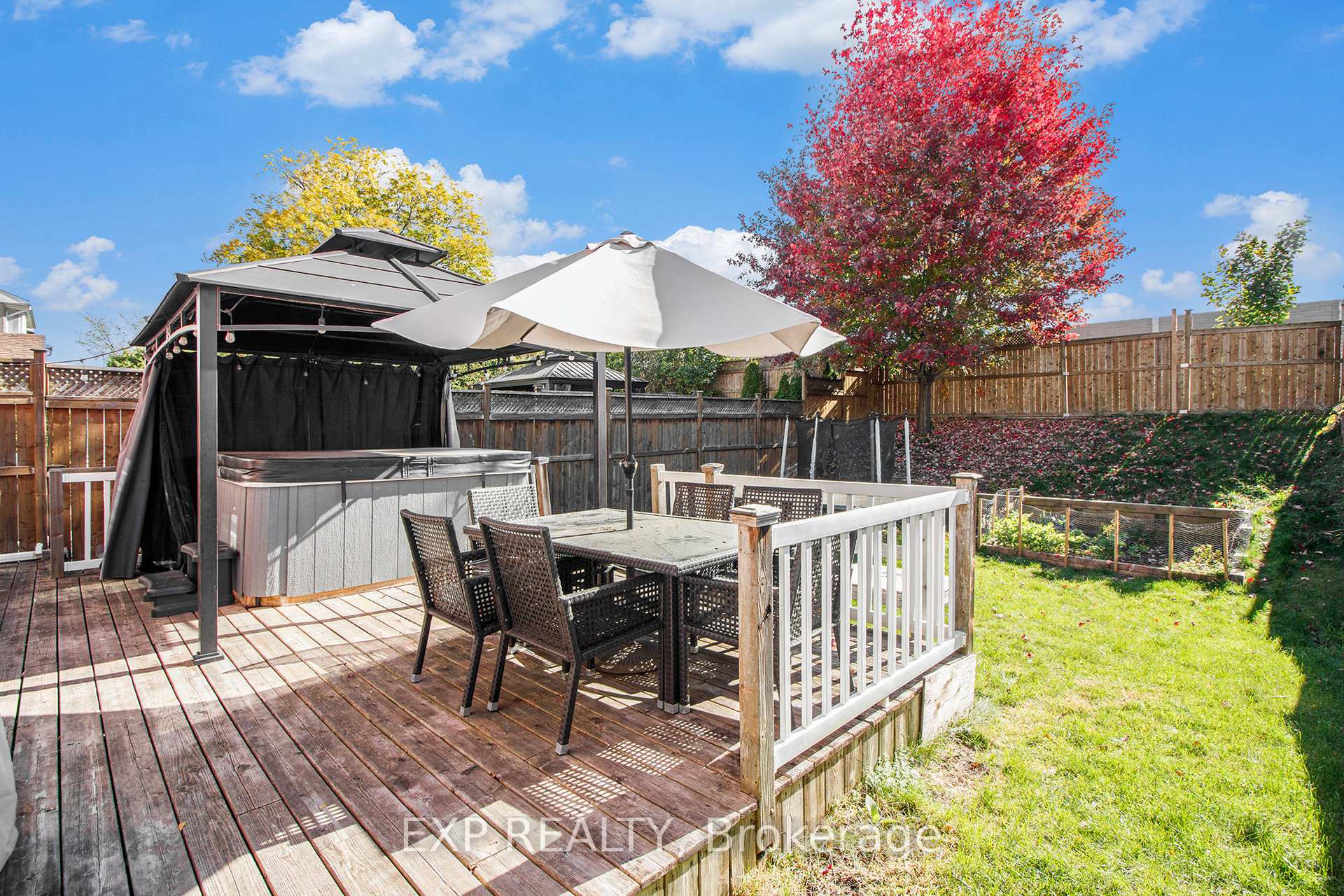 Photo 24 of 1105 Taffy Lane, Ottawa, Convent Glen North — HOMEH
