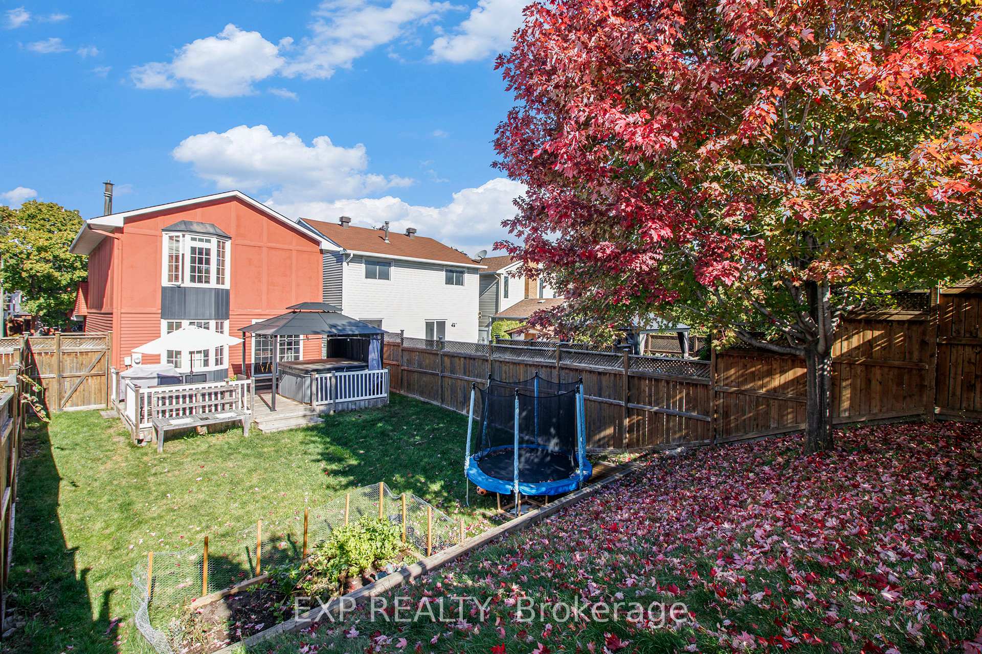 Photo 25 of 1105 Taffy Lane, Ottawa, Convent Glen North — HOMEH